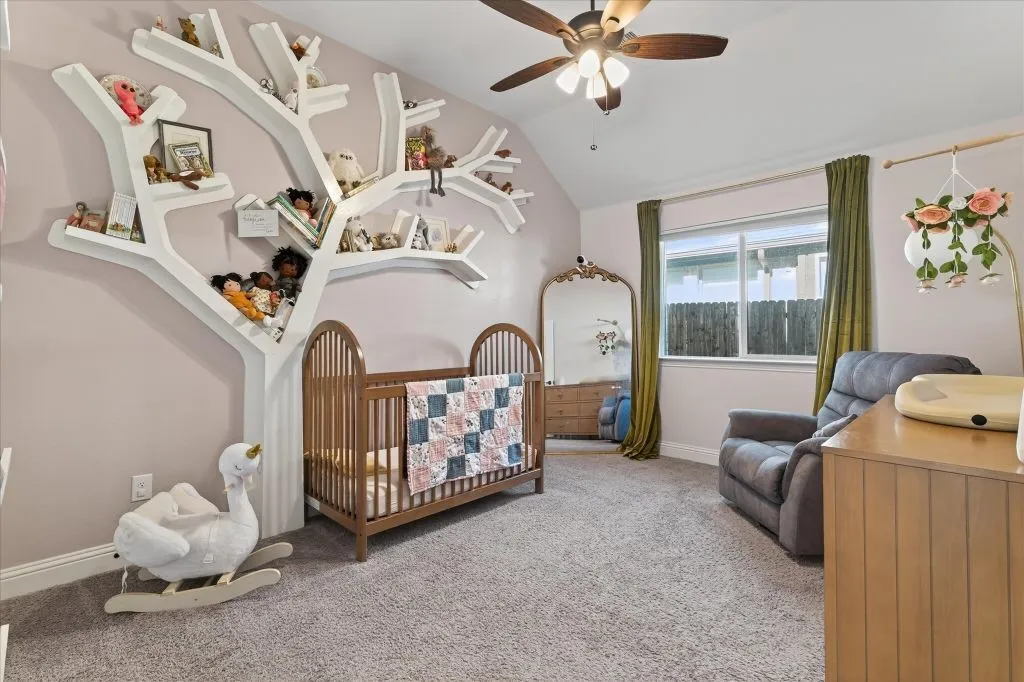 Single Family Residence For Sale in Collin County , 5305 Girard Street, Mc Kinney, Texas 75071, 3 Bedroom, 2 Bathroom, 2 Garage spaces, 1,850 Sqft, built in 2022, Preowned, mls#21247448, Real Estate Agent in Mc Kinney, Homes For Sale in Collin county, Homes For Sale in Mc Kinney, Realtor in Mc Kinney Texas, Real Estate Brokerage Independent Realty Texas, Luminita Cordes Realtor