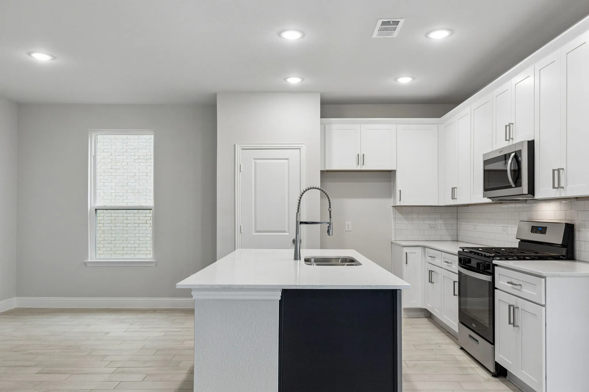 Single Family Residence For Sale in Kaufman County , 1220 Triton Drive, Seagoville, Texas 75159, 4 Bedroom, 3 Bathroom, 2 Garage spaces, 2,015 Sqft, built in 2025, New Construction - Complete, mls#21247468, Real Estate Agent in Seagoville, Homes For Sale in Kaufman county, Homes For Sale in Seagoville, Realtor in Seagoville Texas, Real Estate Brokerage Independent Realty Texas, Luminita Cordes Realtor