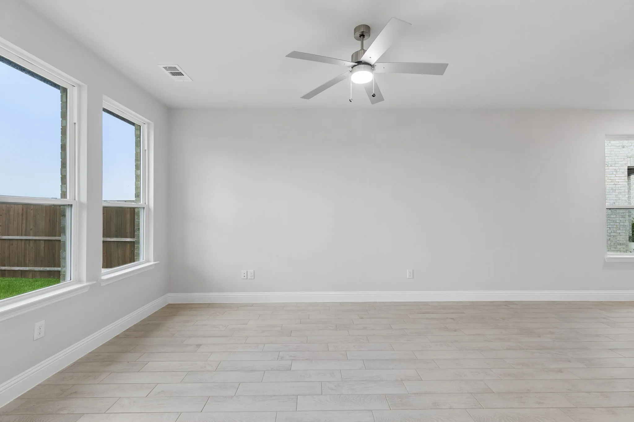 Single Family Residence For Sale in Kaufman County , 1220 Triton Drive, Seagoville, Texas 75159, 4 Bedroom, 3 Bathroom, 2 Garage spaces, 2,015 Sqft, built in 2025, New Construction - Complete, mls#21247468, Real Estate Agent in Seagoville, Homes For Sale in Kaufman county, Homes For Sale in Seagoville, Realtor in Seagoville Texas, Real Estate Brokerage Independent Realty Texas, Luminita Cordes Realtor