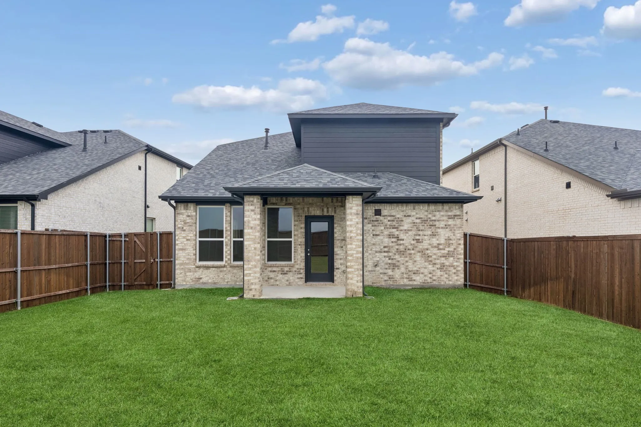 Single Family Residence For Sale in Kaufman County , 1220 Triton Drive, Seagoville, Texas 75159, 4 Bedroom, 3 Bathroom, 2 Garage spaces, 2,015 Sqft, built in 2025, New Construction - Complete, mls#21247468, Real Estate Agent in Seagoville, Homes For Sale in Kaufman county, Homes For Sale in Seagoville, Realtor in Seagoville Texas, Real Estate Brokerage Independent Realty Texas, Luminita Cordes Realtor