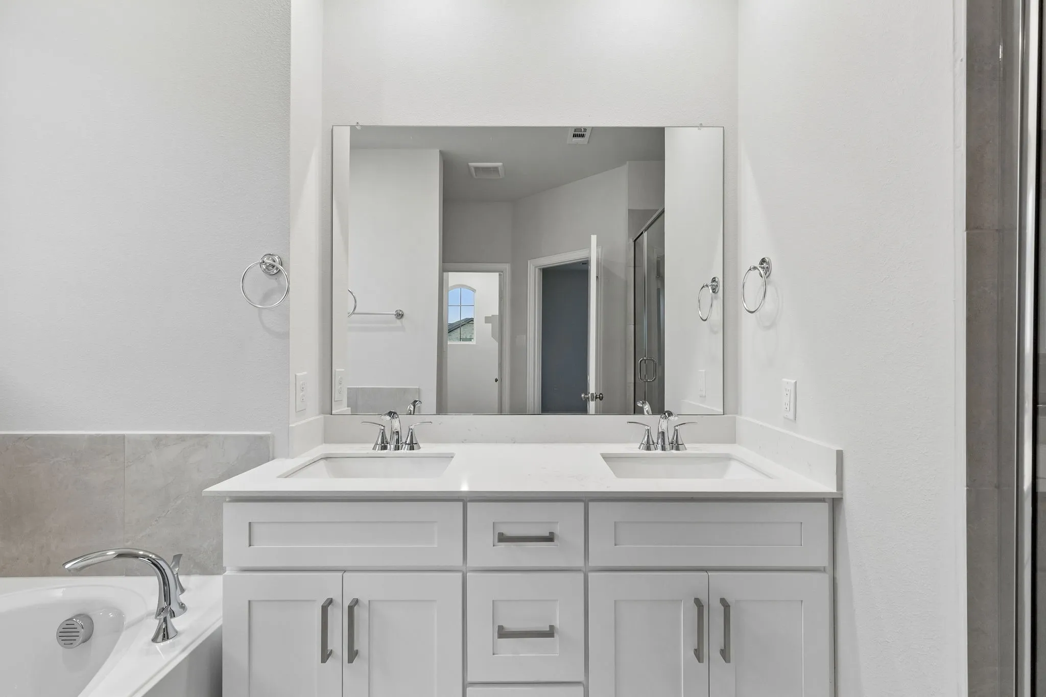 Single Family Residence For Sale in Kaufman County , 1220 Triton Drive, Seagoville, Texas 75159, 4 Bedroom, 3 Bathroom, 2 Garage spaces, 2,015 Sqft, built in 2025, New Construction - Complete, mls#21247468, Real Estate Agent in Seagoville, Homes For Sale in Kaufman county, Homes For Sale in Seagoville, Realtor in Seagoville Texas, Real Estate Brokerage Independent Realty Texas, Luminita Cordes Realtor