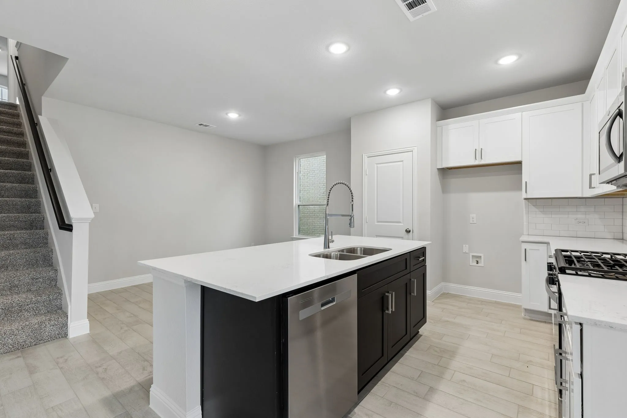 Single Family Residence For Sale in Kaufman County , 1220 Triton Drive, Seagoville, Texas 75159, 4 Bedroom, 3 Bathroom, 2 Garage spaces, 2,015 Sqft, built in 2025, New Construction - Complete, mls#21247468, Real Estate Agent in Seagoville, Homes For Sale in Kaufman county, Homes For Sale in Seagoville, Realtor in Seagoville Texas, Real Estate Brokerage Independent Realty Texas, Luminita Cordes Realtor