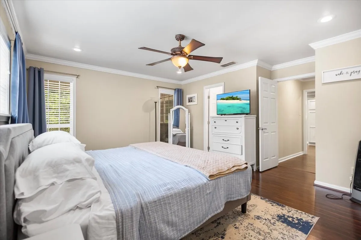 Single Family Residence For Sale in Smith County , 1327 BRIDLE PATH Lane, Hideaway, Texas 75771, 3 Bedroom, 2 Bathroom, Garage spaces, 1,778 Sqft, built in 1982, Preowned, mls#21247434, Real Estate Agent in Hideaway, Homes For Sale in Smith county, Homes For Sale in Hideaway, Realtor in Hideaway Texas, Real Estate Brokerage Independent Realty Texas, Luminita Cordes Realtor