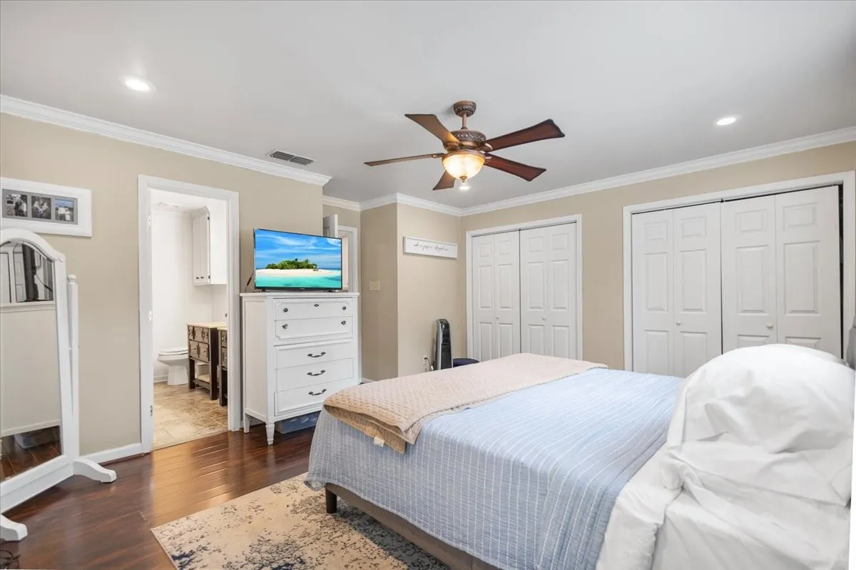 Single Family Residence For Sale in Smith County , 1327 BRIDLE PATH Lane, Hideaway, Texas 75771, 3 Bedroom, 2 Bathroom, Garage spaces, 1,778 Sqft, built in 1982, Preowned, mls#21247434, Real Estate Agent in Hideaway, Homes For Sale in Smith county, Homes For Sale in Hideaway, Realtor in Hideaway Texas, Real Estate Brokerage Independent Realty Texas, Luminita Cordes Realtor
