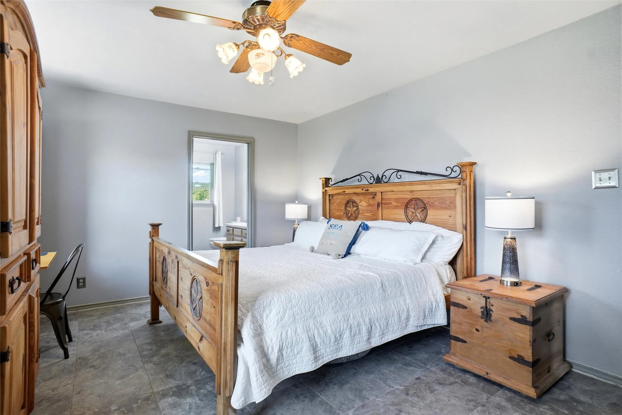 Single Family Residence For Sale in Denton County , 8983 W Odneal Road, Krum, Texas 76249, 2 Bedroom, 2 Bathroom, Garage spaces, 1,762 Sqft, built in 1987, Preowned, mls#21246849, Real Estate Agent in Krum, Homes For Sale in Denton county, Homes For Sale in Krum, Realtor in Krum Texas, Real Estate Brokerage Independent Realty Texas, Luminita Cordes Realtor
