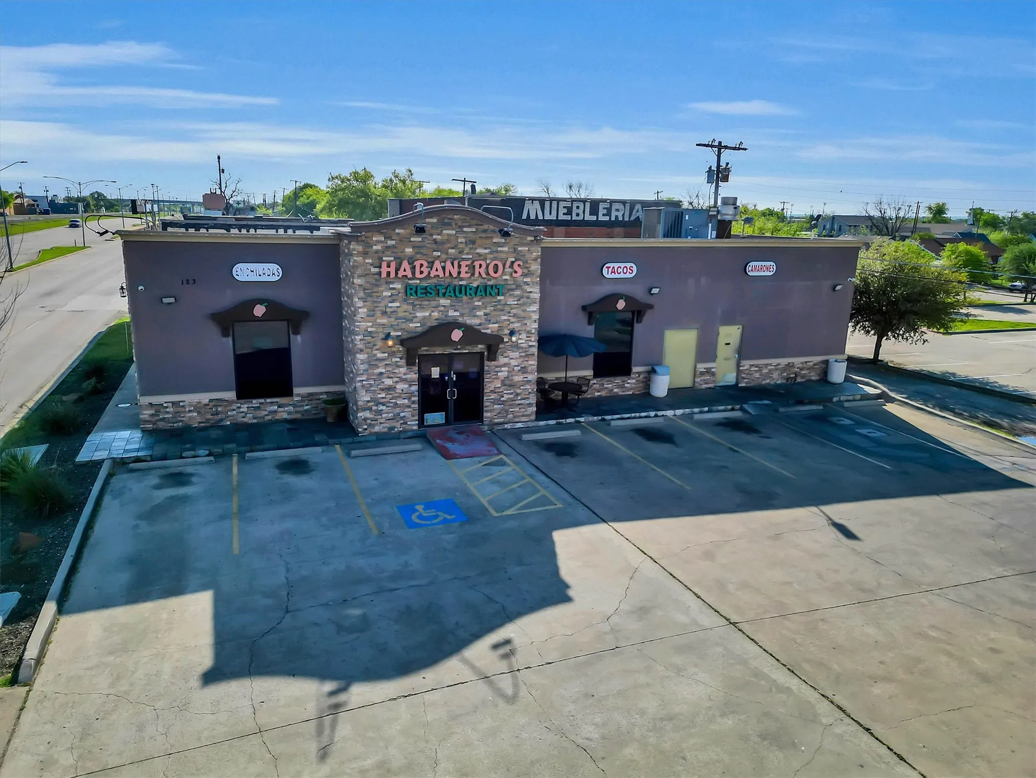 Retail For Sale in Dallas County , 123 E Jefferson Street, Grand Prairie, Texas 75051, 0, 0, Garage spaces, 0 Sqft, built in 1983, Preowned, mls#21244356, Real Estate Agent in Grand Prairie, Homes For Sale in Dallas county, Homes For Sale in Grand Prairie, Realtor in Grand Prairie Texas, Real Estate Brokerage Independent Realty Texas, Luminita Cordes Realtor