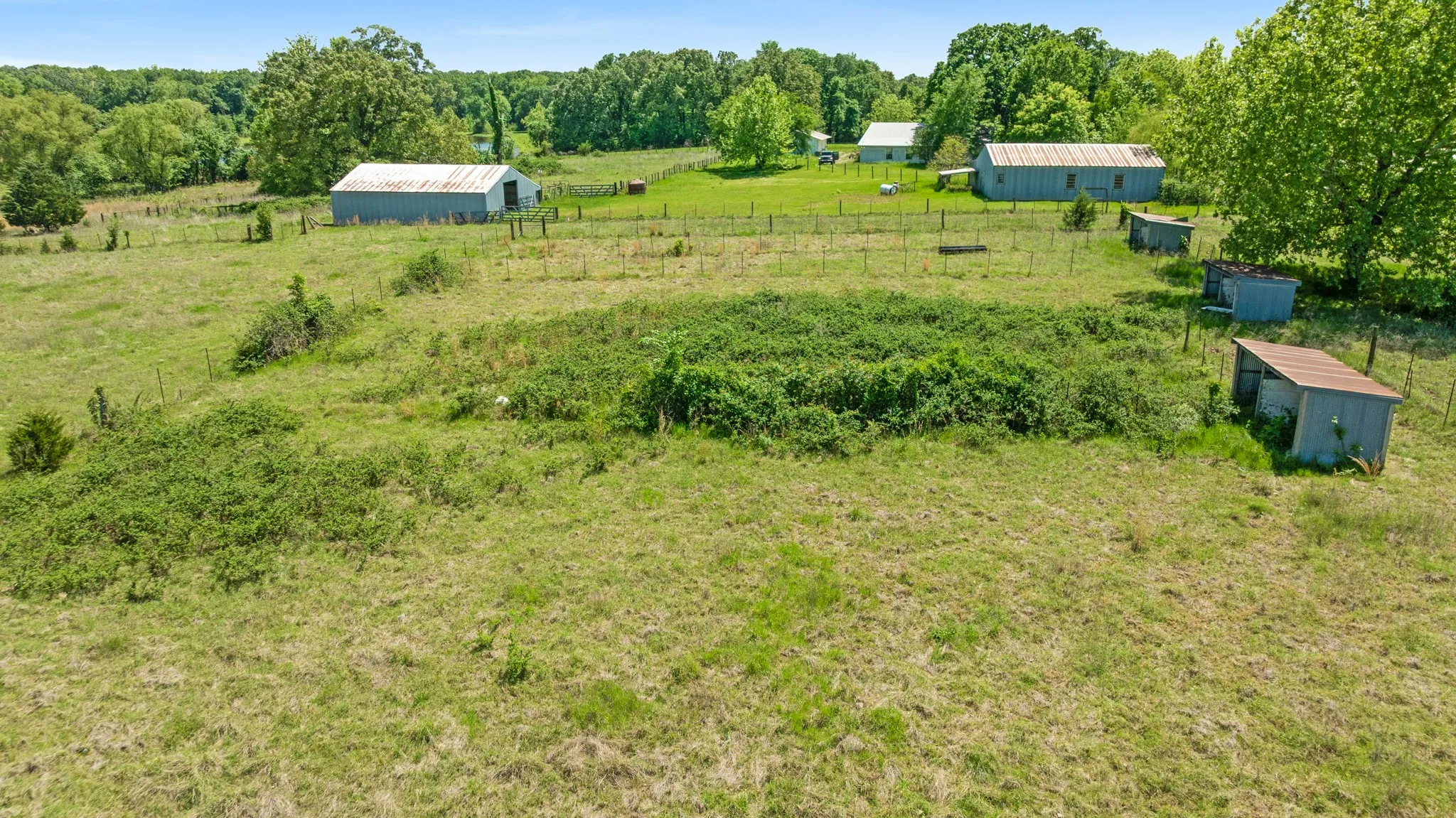 Farm For Sale in Lamar County , 2000 COUNTY ROAD 2420, Honey Grove, Texas 75446, 2 Bedroom, 4 Bathroom, Garage spaces, 3,694 Sqft, built in 1970, mls#21238033, Real Estate Agent in Honey Grove, Homes For Sale in Lamar county, Homes For Sale in Honey Grove, Realtor in Honey Grove Texas, Real Estate Brokerage Independent Realty Texas, Luminita Cordes Realtor