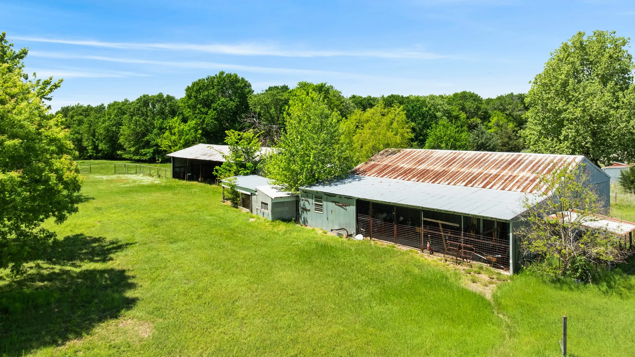 Farm For Sale in Lamar County , 2000 COUNTY ROAD 2420, Honey Grove, Texas 75446, 2 Bedroom, 4 Bathroom, Garage spaces, 3,694 Sqft, built in 1970, mls#21238033, Real Estate Agent in Honey Grove, Homes For Sale in Lamar county, Homes For Sale in Honey Grove, Realtor in Honey Grove Texas, Real Estate Brokerage Independent Realty Texas, Luminita Cordes Realtor