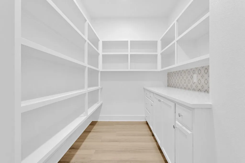 Single Family Residence For Sale in Smith County , 221 Brookside Drive, Hideaway, Texas 75771, 4 Bedroom, 3 Bathroom, 2 Garage spaces, 2,928 Sqft, built in 2024, New Construction - Complete, mls#21247661, Real Estate Agent in Hideaway, Homes For Sale in Smith county, Homes For Sale in Hideaway, Realtor in Hideaway Texas, Real Estate Brokerage Independent Realty Texas, Luminita Cordes Realtor