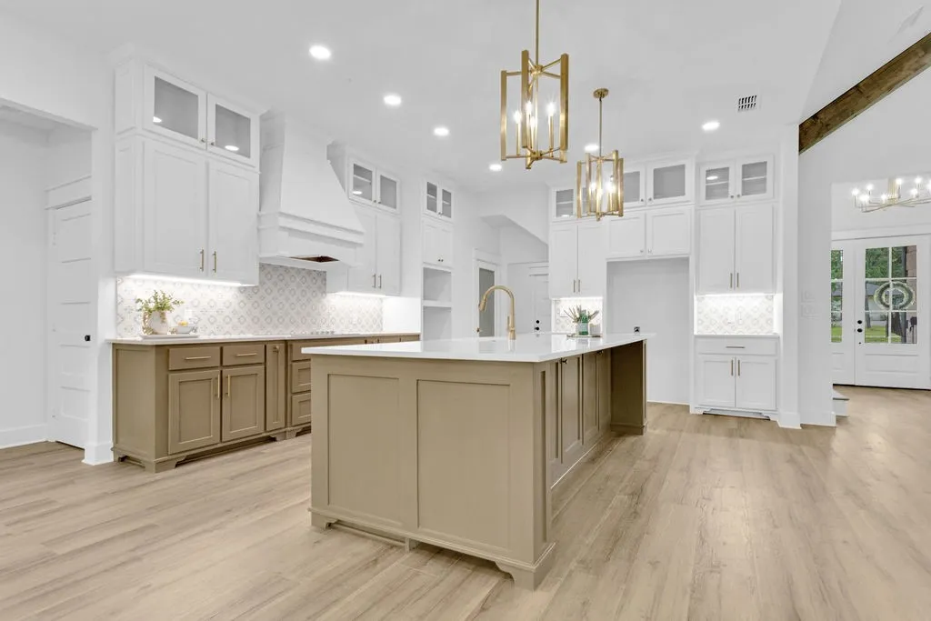Single Family Residence For Sale in Smith County , 221 Brookside Drive, Hideaway, Texas 75771, 4 Bedroom, 3 Bathroom, 2 Garage spaces, 2,928 Sqft, built in 2024, New Construction - Complete, mls#21247661, Real Estate Agent in Hideaway, Homes For Sale in Smith county, Homes For Sale in Hideaway, Realtor in Hideaway Texas, Real Estate Brokerage Independent Realty Texas, Luminita Cordes Realtor