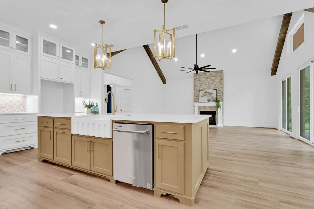 Single Family Residence For Sale in Smith County , 221 Brookside Drive, Hideaway, Texas 75771, 4 Bedroom, 3 Bathroom, 2 Garage spaces, 2,928 Sqft, built in 2024, New Construction - Complete, mls#21247661, Real Estate Agent in Hideaway, Homes For Sale in Smith county, Homes For Sale in Hideaway, Realtor in Hideaway Texas, Real Estate Brokerage Independent Realty Texas, Luminita Cordes Realtor