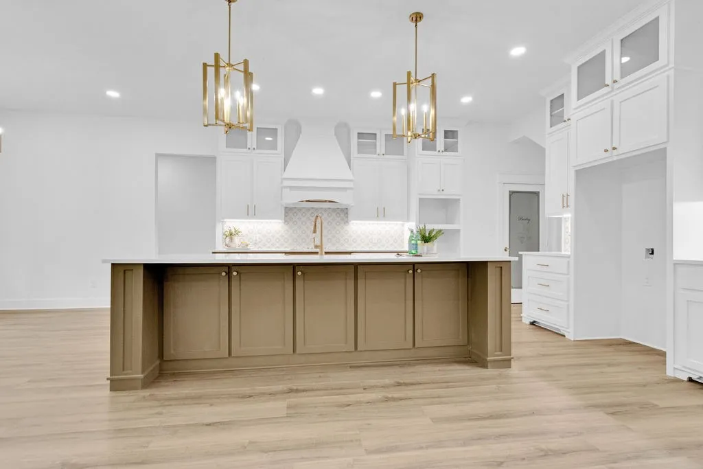 Single Family Residence For Sale in Smith County , 221 Brookside Drive, Hideaway, Texas 75771, 4 Bedroom, 3 Bathroom, 2 Garage spaces, 2,928 Sqft, built in 2024, New Construction - Complete, mls#21247661, Real Estate Agent in Hideaway, Homes For Sale in Smith county, Homes For Sale in Hideaway, Realtor in Hideaway Texas, Real Estate Brokerage Independent Realty Texas, Luminita Cordes Realtor