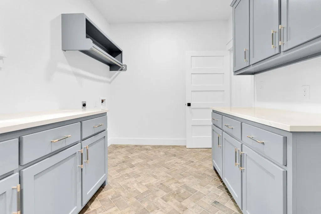 Single Family Residence For Sale in Smith County , 221 Brookside Drive, Hideaway, Texas 75771, 4 Bedroom, 3 Bathroom, 2 Garage spaces, 2,928 Sqft, built in 2024, New Construction - Complete, mls#21247661, Real Estate Agent in Hideaway, Homes For Sale in Smith county, Homes For Sale in Hideaway, Realtor in Hideaway Texas, Real Estate Brokerage Independent Realty Texas, Luminita Cordes Realtor