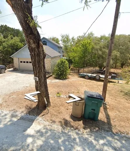 Single Family Residence For Sale in Bosque County , 261 County Road 1766, Clifton, Texas 76634, 3 Bedroom, 3 Bathroom, 2 Garage spaces, 1,393 Sqft, built in 1988, mls#21246315, Real Estate Agent in Clifton, Homes For Sale in Bosque county, Homes For Sale in Clifton, Realtor in Clifton Texas, Real Estate Brokerage Independent Realty Texas, Luminita Cordes Realtor