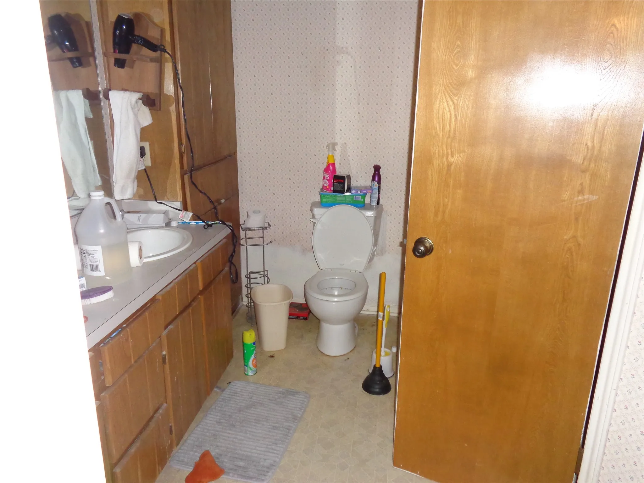 Single Family Residence For Sale in Bosque County , 261 County Road 1766, Clifton, Texas 76634, 3 Bedroom, 3 Bathroom, 2 Garage spaces, 1,393 Sqft, built in 1988, mls#21246315, Real Estate Agent in Clifton, Homes For Sale in Bosque county, Homes For Sale in Clifton, Realtor in Clifton Texas, Real Estate Brokerage Independent Realty Texas, Luminita Cordes Realtor