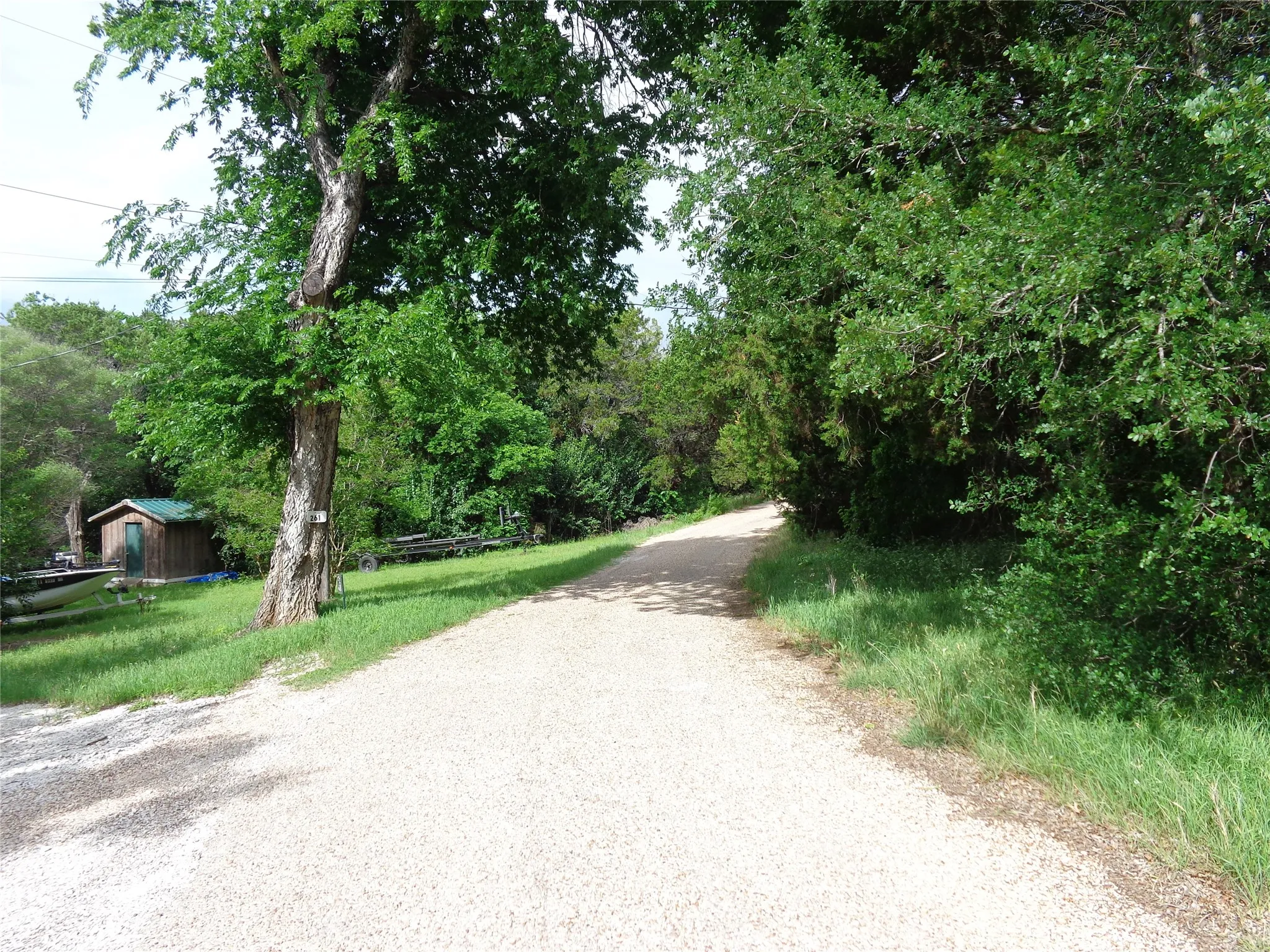Single Family Residence For Sale in Bosque County , 261 County Road 1766, Clifton, Texas 76634, 3 Bedroom, 3 Bathroom, 2 Garage spaces, 1,393 Sqft, built in 1988, mls#21246315, Real Estate Agent in Clifton, Homes For Sale in Bosque county, Homes For Sale in Clifton, Realtor in Clifton Texas, Real Estate Brokerage Independent Realty Texas, Luminita Cordes Realtor