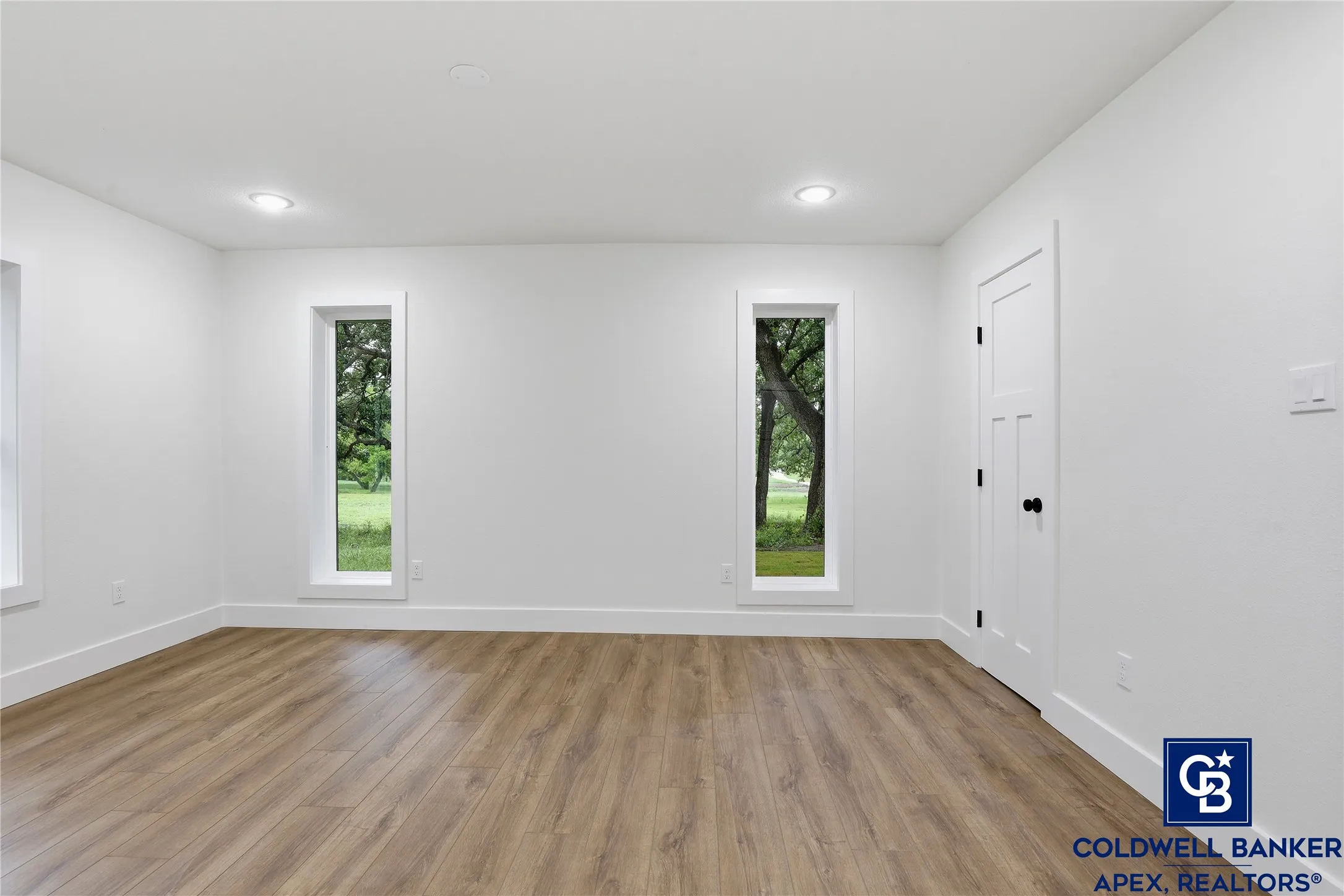 Farm For Sale in Hill County , 11458 State Highway 171, Covington, Texas 76636, 3 Bedroom, 2 Bathroom, 2 Garage spaces, 2,210 Sqft, built in 1975, Preowned, mls#21244826, Real Estate Agent in Covington, Homes For Sale in Hill county, Homes For Sale in Covington, Realtor in Covington Texas, Real Estate Brokerage Independent Realty Texas, Luminita Cordes Realtor
