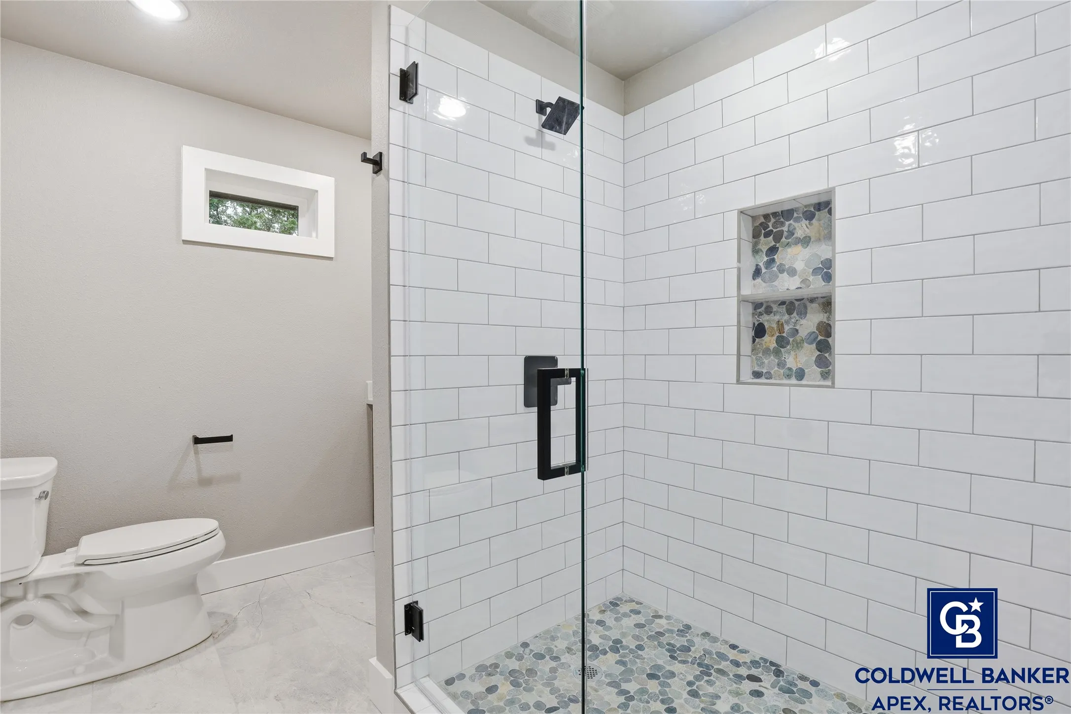 Farm For Sale in Hill County , 11458 State Highway 171, Covington, Texas 76636, 3 Bedroom, 2 Bathroom, 2 Garage spaces, 2,210 Sqft, built in 1975, Preowned, mls#21244826, Real Estate Agent in Covington, Homes For Sale in Hill county, Homes For Sale in Covington, Realtor in Covington Texas, Real Estate Brokerage Independent Realty Texas, Luminita Cordes Realtor
