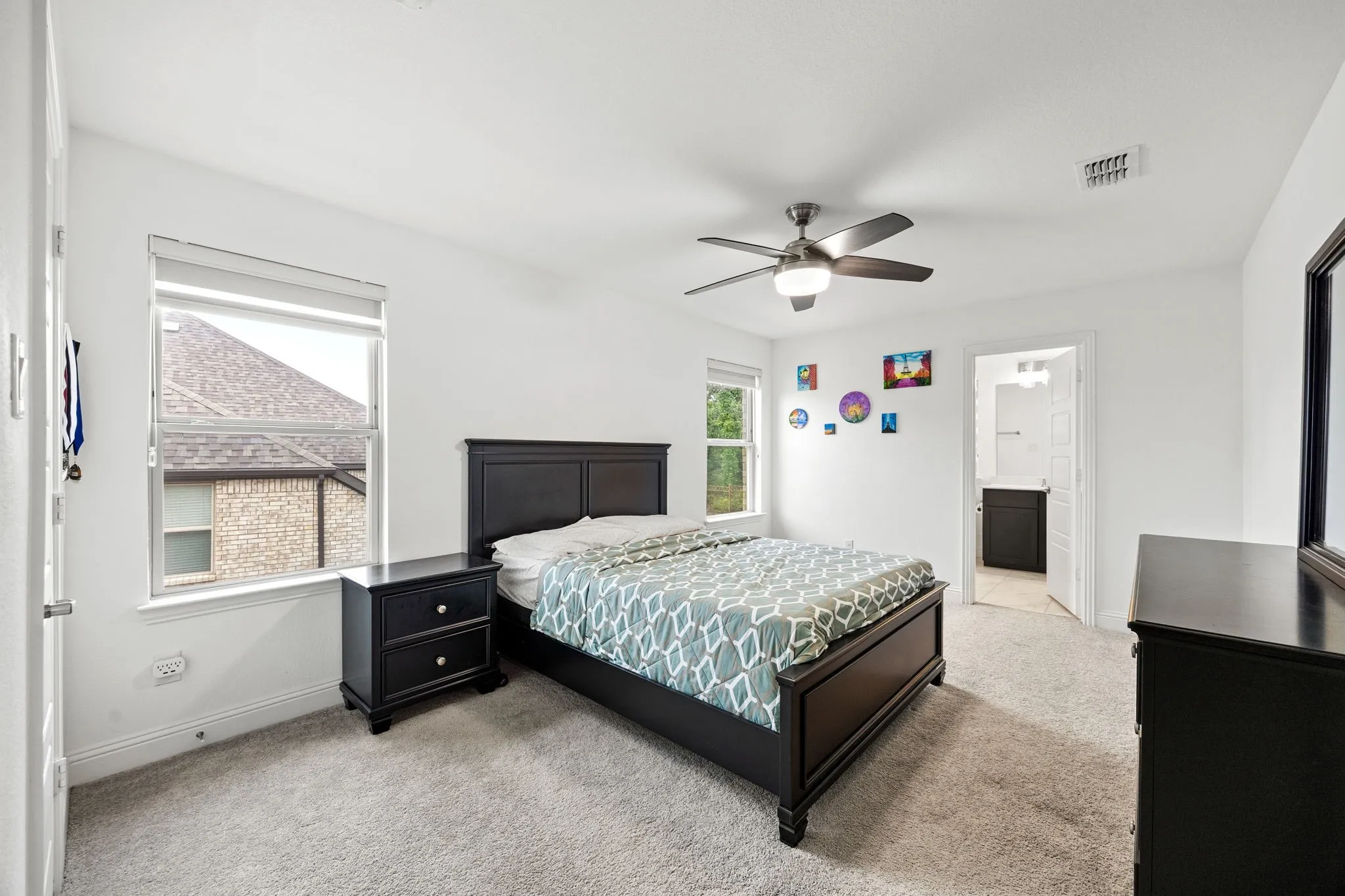 Single Family Residence For Sale in Denton County , 10736 Smoky Oak Trail, Argyle, Texas 76226, 4 Bedroom, 5 Bathroom, 3 Garage spaces, 3,775 Sqft, built in 2022, Preowned, Price $750,000, mls#21244757, Real Estate Agent in Argyle, Homes For Sale in Denton county, Homes For Sale in Argyle, Realtor in Argyle Texas, Real Estate Brokerage Independent Realty Texas, Luminita Cordes Realtor