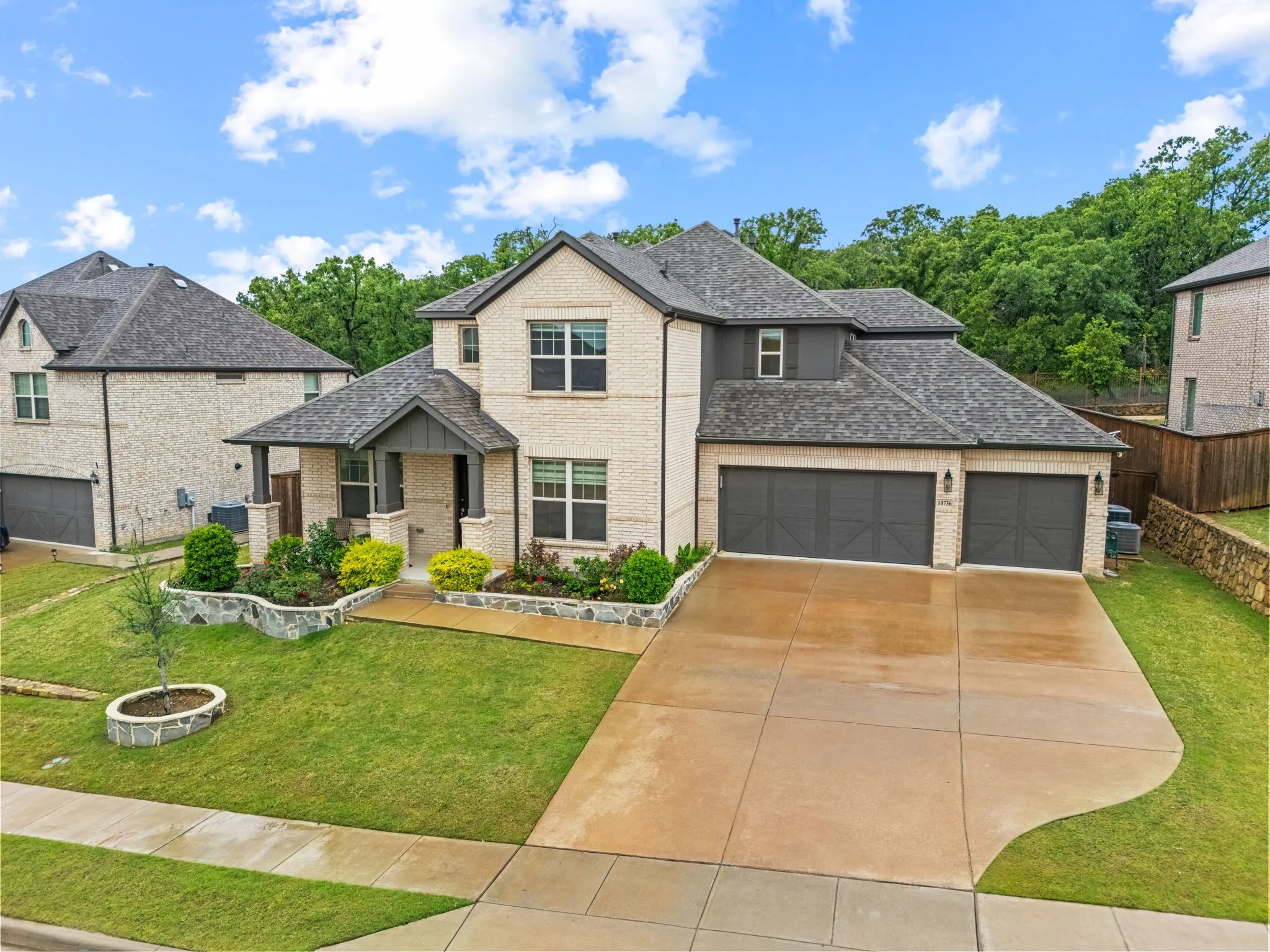Single Family Residence For Sale in Denton County , 10736 Smoky Oak Trail, Argyle, Texas 76226, 4 Bedroom, 5 Bathroom, 3 Garage spaces, 3,775 Sqft, built in 2022, Preowned, Price $750,000, mls#21244757, Real Estate Agent in Argyle, Homes For Sale in Denton county, Homes For Sale in Argyle, Realtor in Argyle Texas, Real Estate Brokerage Independent Realty Texas, Luminita Cordes Realtor
