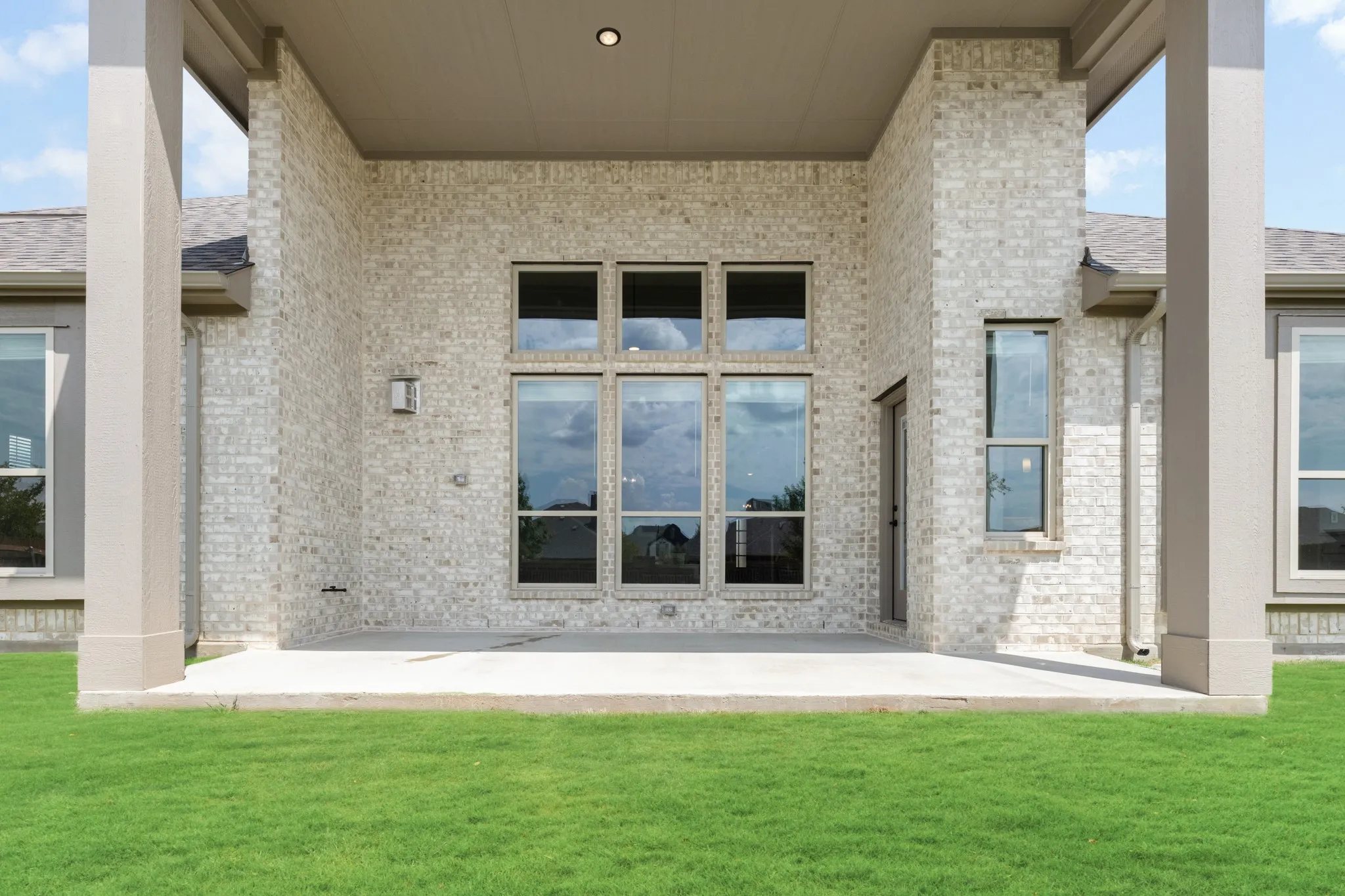 Single Family Residence For Sale in Johnson County , 361 Tony Street, Burleson, Texas 76028, 4 Bedroom, 4 Bathroom, 3 Garage spaces, 3,741 Sqft, built in 2026, New Construction - Incomplete, mls#21247620, Real Estate Agent in Burleson, Homes For Sale in Johnson county, Homes For Sale in Burleson, Realtor in Burleson Texas, Real Estate Brokerage Independent Realty Texas, Luminita Cordes Realtor