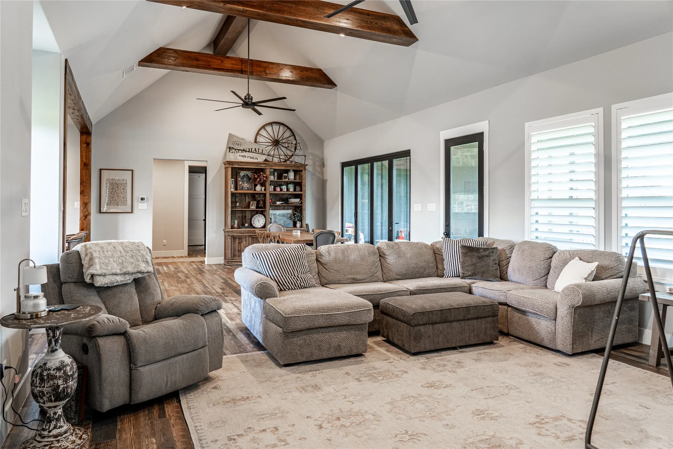 Single Family Residence For Sale in Van Zandt County , 2667 VZ County Road 3208, Wills Point, Texas 75169, 3 Bedroom, 2 Bathroom, 2 Garage spaces, 2,500 Sqft, built in 2022, Preowned, mls#21243875, Real Estate Agent in Wills Point, Homes For Sale in Van Zandt county, Homes For Sale in Wills Point, Realtor in Wills Point Texas, Real Estate Brokerage Independent Realty Texas, Luminita Cordes Realtor