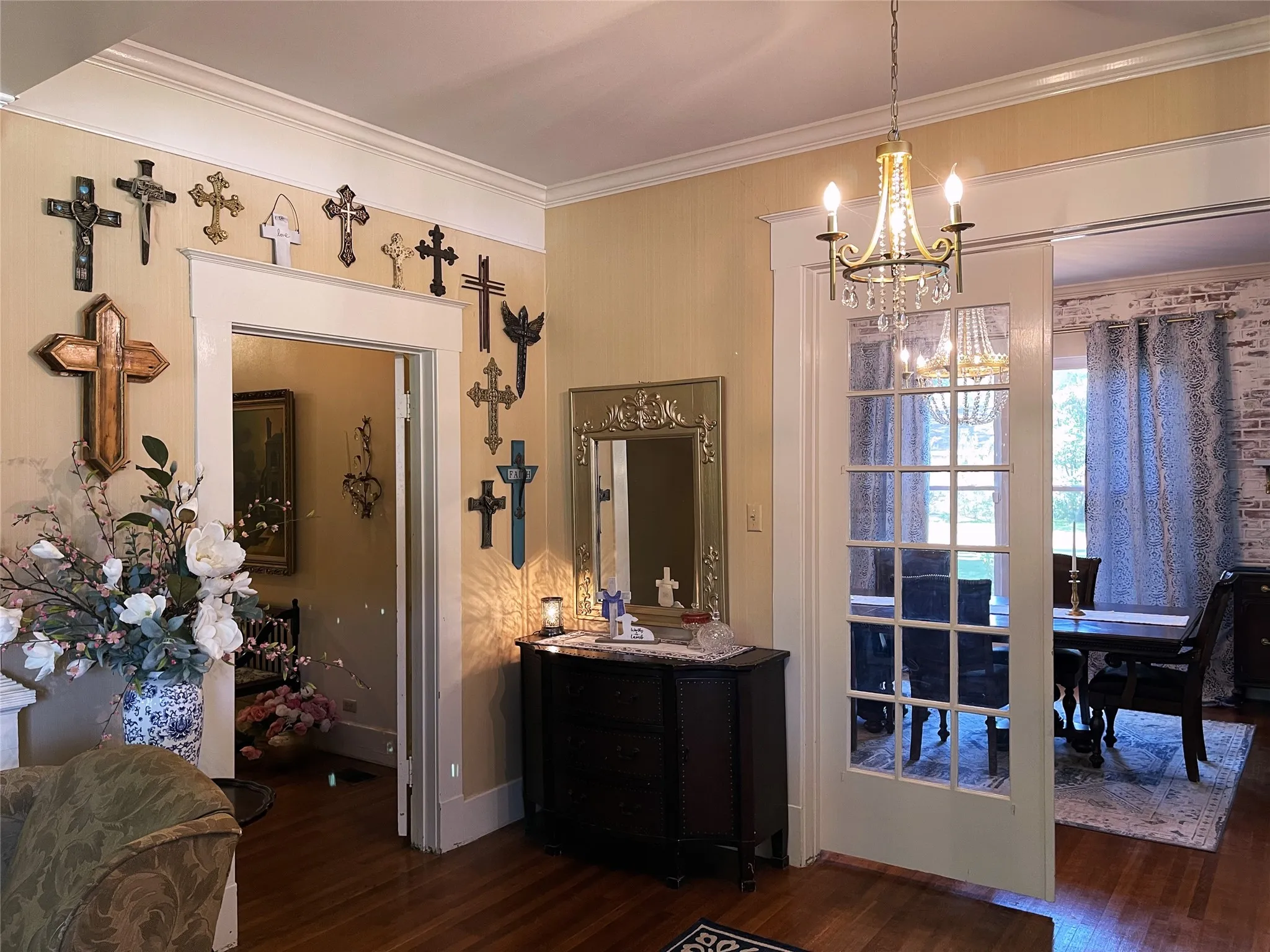 Single Family Residence For Sale in Freestone County , 702 S 9th Avenue, Teague, Texas 75860, 5 Bedroom, 2 Bathroom, 2 Garage spaces, 3,312 Sqft, built in 1912, Preowned, mls#21237396, Real Estate Agent in Teague, Homes For Sale in Freestone county, Homes For Sale in Teague, Realtor in Teague Texas, Real Estate Brokerage Independent Realty Texas, Luminita Cordes Realtor
