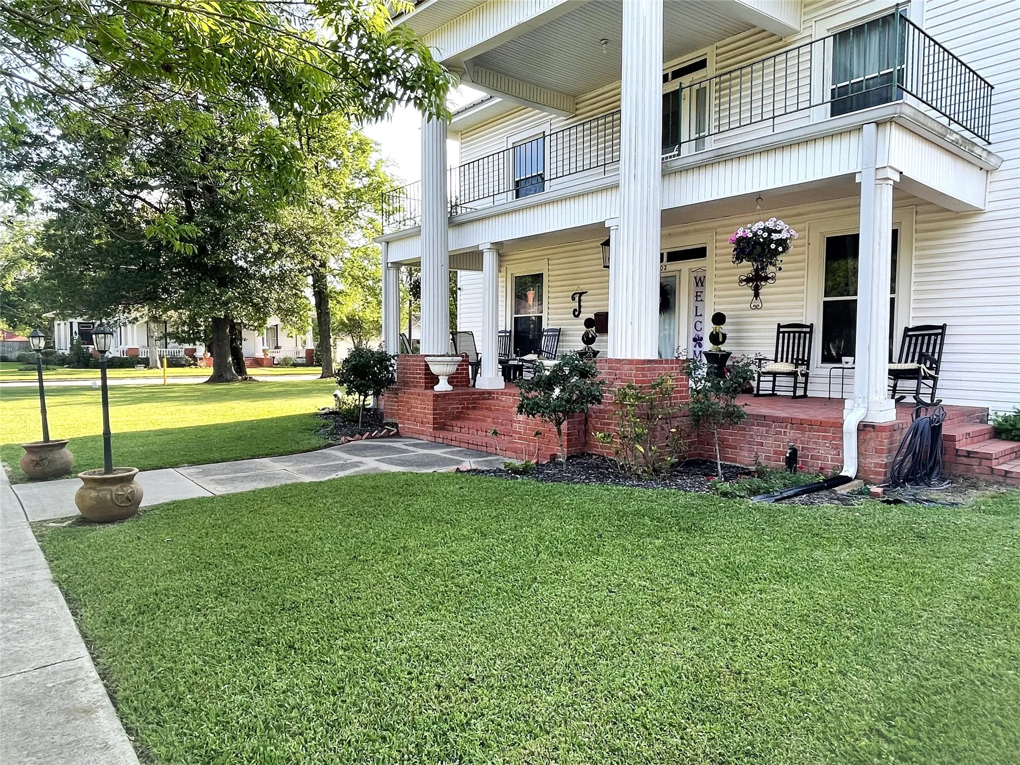 Single Family Residence For Sale in Freestone County , 702 S 9th Avenue, Teague, Texas 75860, 5 Bedroom, 2 Bathroom, 2 Garage spaces, 3,312 Sqft, built in 1912, Preowned, mls#21237396, Real Estate Agent in Teague, Homes For Sale in Freestone county, Homes For Sale in Teague, Realtor in Teague Texas, Real Estate Brokerage Independent Realty Texas, Luminita Cordes Realtor