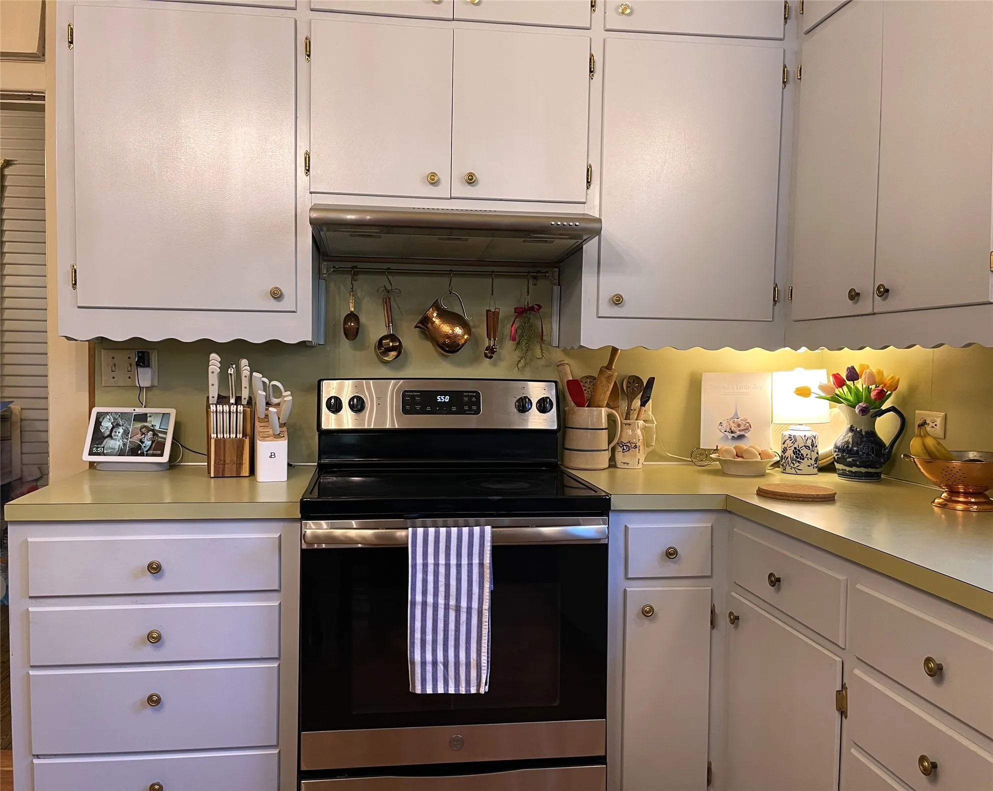 Single Family Residence For Sale in Freestone County , 702 S 9th Avenue, Teague, Texas 75860, 5 Bedroom, 2 Bathroom, 2 Garage spaces, 3,312 Sqft, built in 1912, Preowned, mls#21237396, Real Estate Agent in Teague, Homes For Sale in Freestone county, Homes For Sale in Teague, Realtor in Teague Texas, Real Estate Brokerage Independent Realty Texas, Luminita Cordes Realtor