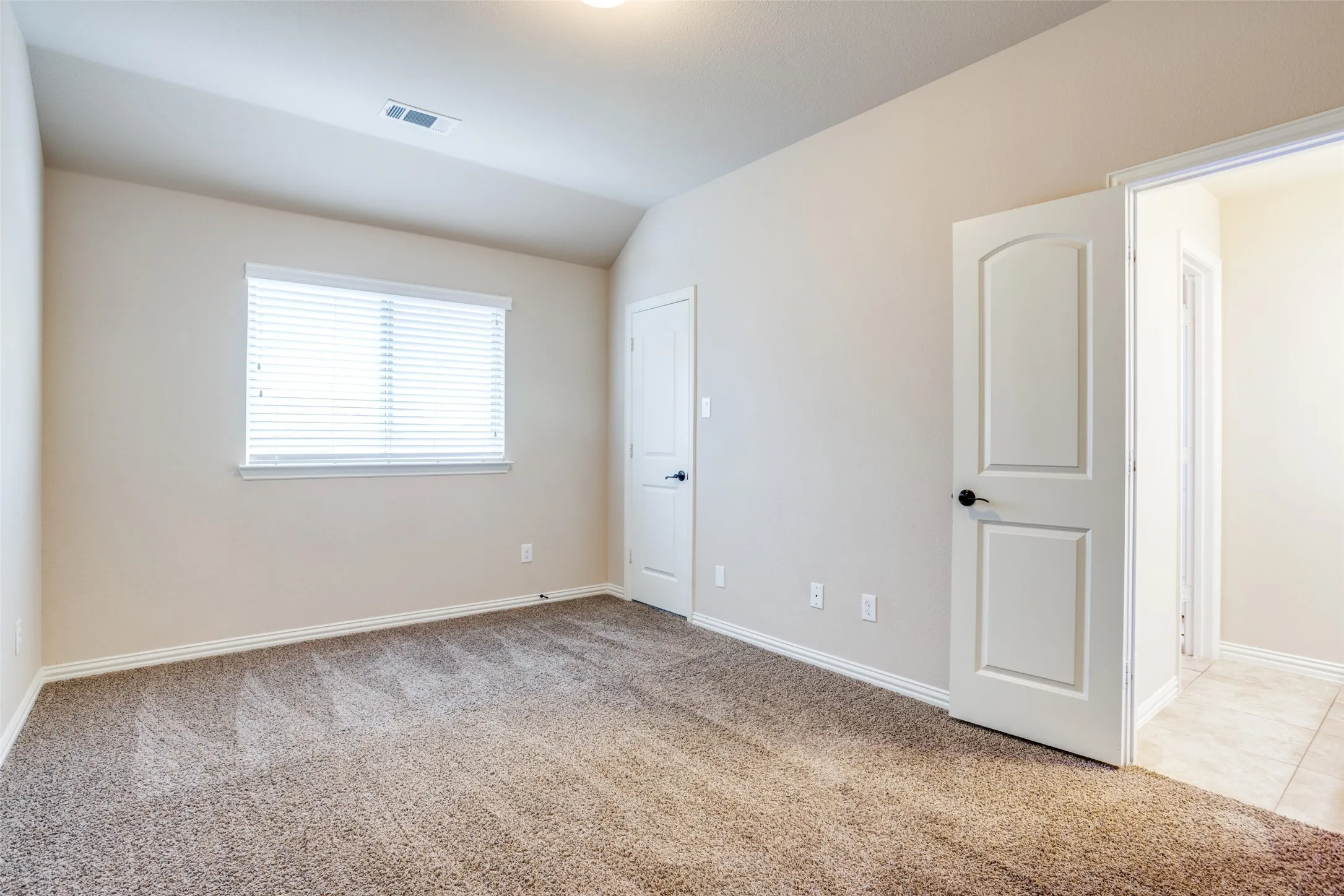 Single Family Residence For Rent in Collin County , 3303 Robin Trail, Melissa, Texas 75454, 5 Bedroom, 4 Bathroom, 3 Garage spaces, 3,637 Sqft, built in 2015, Preowned, mls#21243912, Real Estate Agent in Melissa, Homes For Rent in Collin county, Homes For Rent in Melissa, Realtor in Melissa Texas, Real Estate Brokerage Independent Realty Texas, Luminita Cordes Realtor