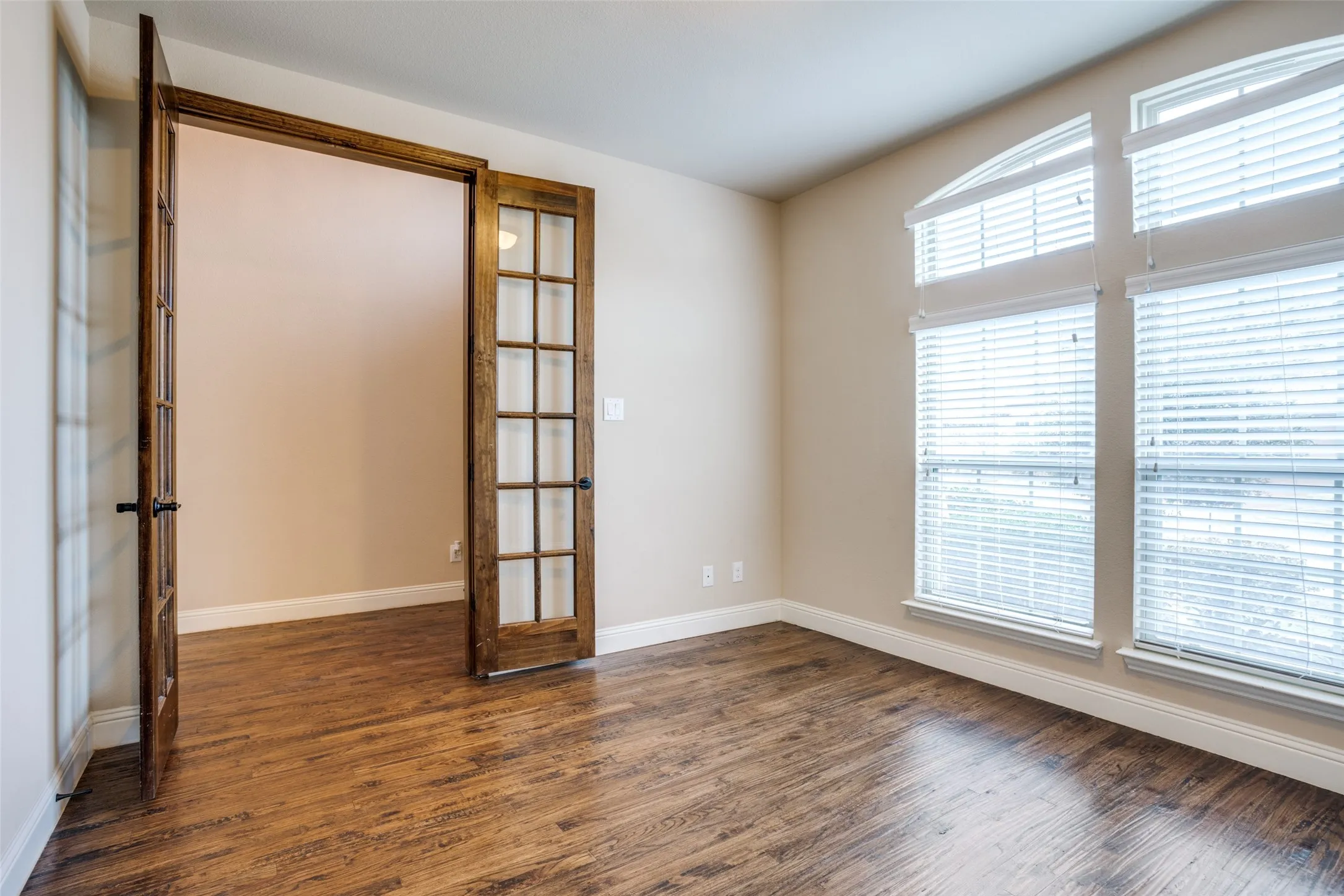 Single Family Residence For Rent in Collin County , 3303 Robin Trail, Melissa, Texas 75454, 5 Bedroom, 4 Bathroom, 3 Garage spaces, 3,637 Sqft, built in 2015, Preowned, mls#21243912, Real Estate Agent in Melissa, Homes For Rent in Collin county, Homes For Rent in Melissa, Realtor in Melissa Texas, Real Estate Brokerage Independent Realty Texas, Luminita Cordes Realtor