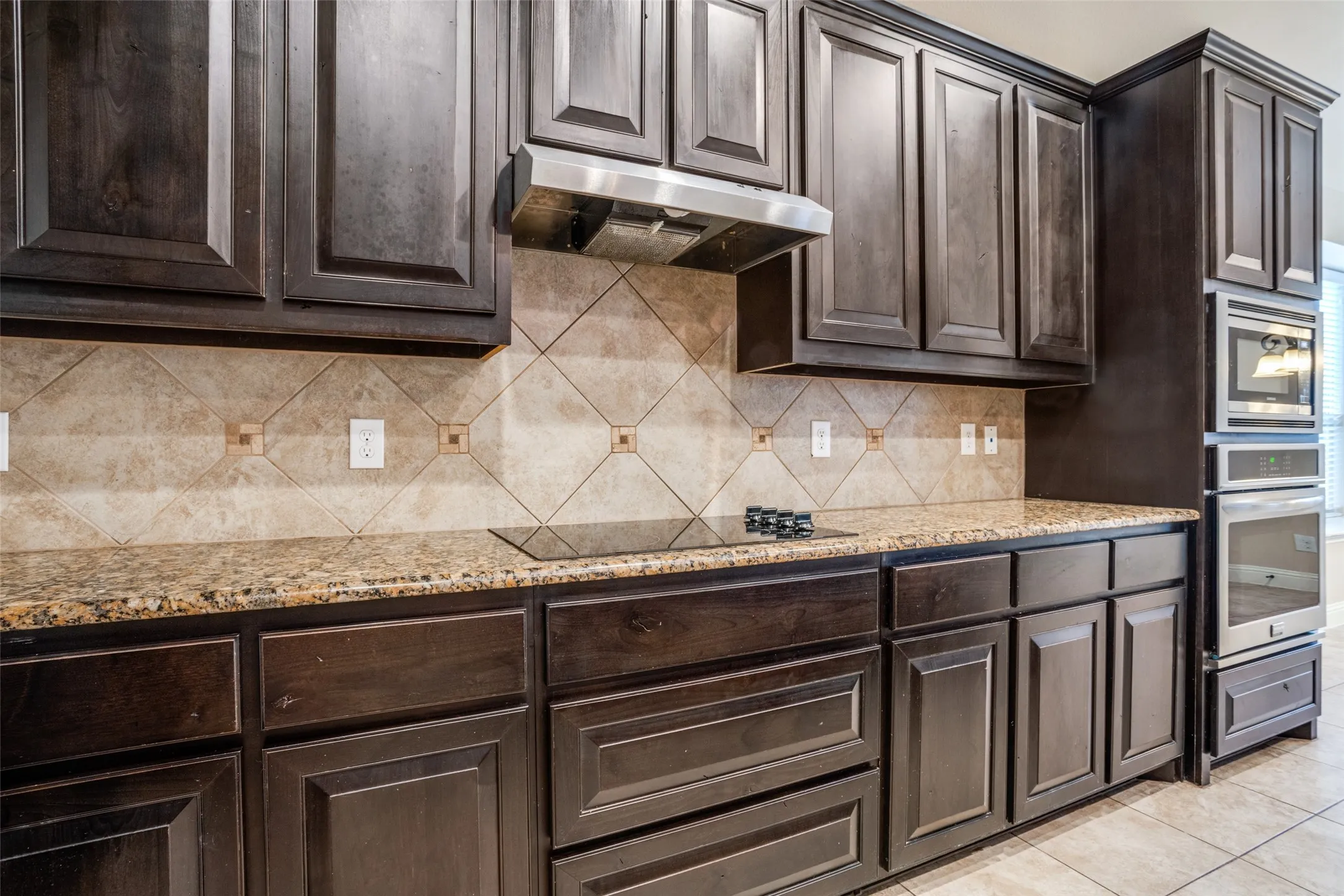 Single Family Residence For Rent in Collin County , 3303 Robin Trail, Melissa, Texas 75454, 5 Bedroom, 4 Bathroom, 3 Garage spaces, 3,637 Sqft, built in 2015, Preowned, mls#21243912, Real Estate Agent in Melissa, Homes For Rent in Collin county, Homes For Rent in Melissa, Realtor in Melissa Texas, Real Estate Brokerage Independent Realty Texas, Luminita Cordes Realtor