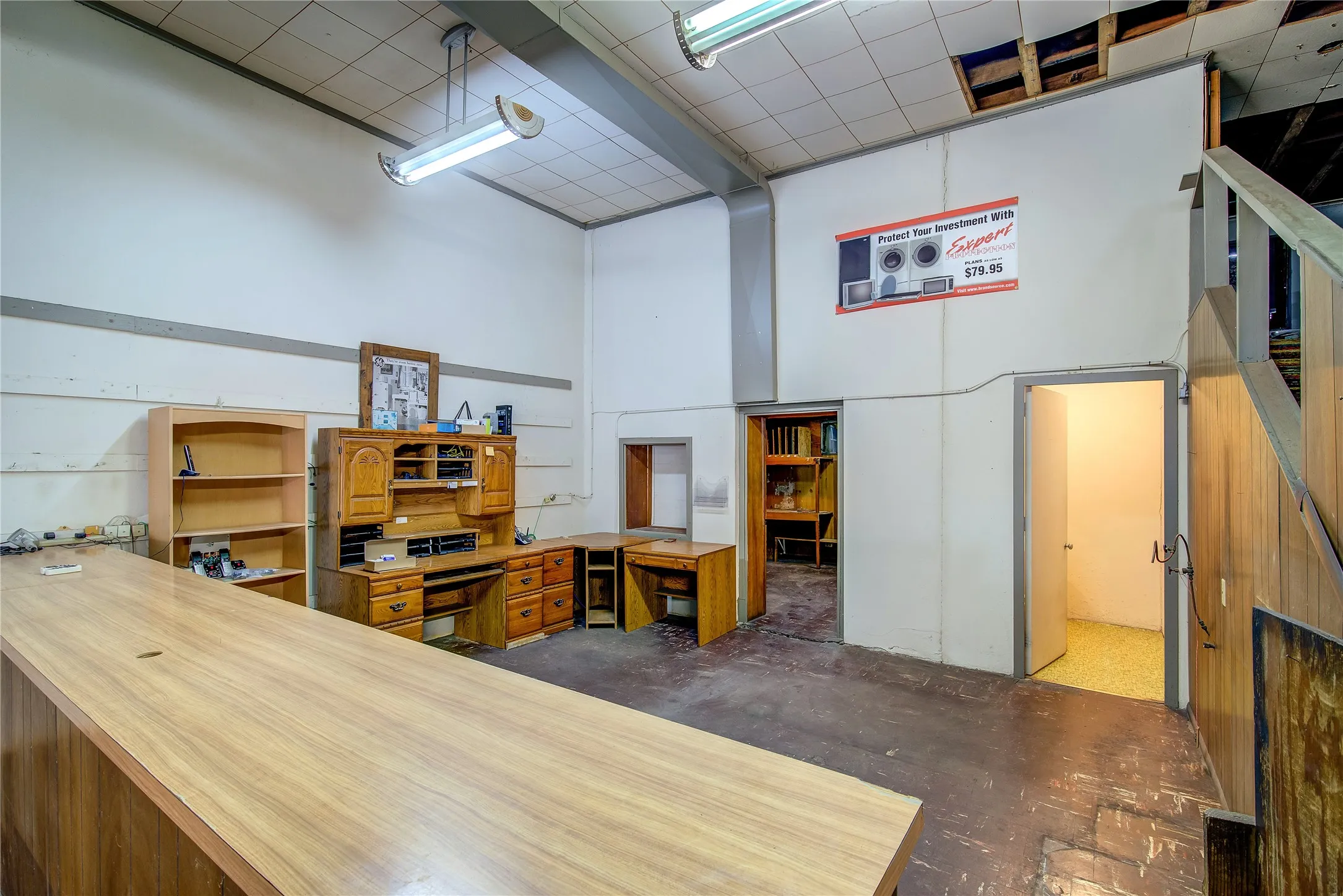 Retail For Sale in Hunt County , 2527 Johnson Street, Greenville, Texas 75401, 0, 0, Garage spaces, 0 Sqft, built in 1940, Preowned, mls#21246456, Real Estate Agent in Greenville, Homes For Sale in Hunt county, Homes For Sale in Greenville, Realtor in Greenville Texas, Real Estate Brokerage Independent Realty Texas, Luminita Cordes Realtor