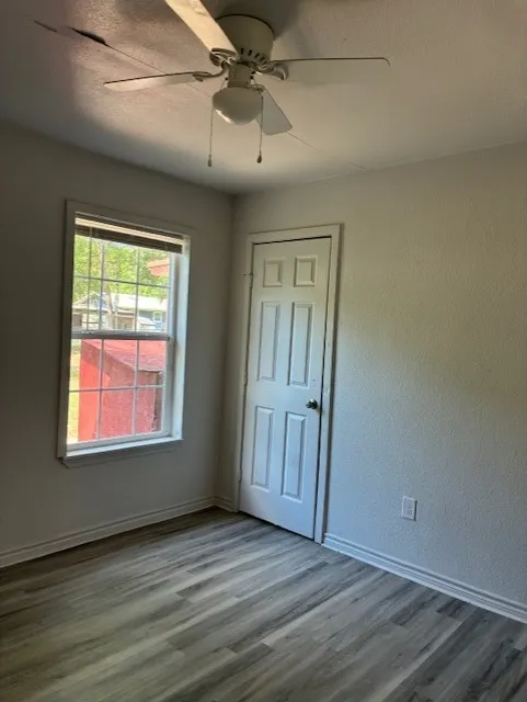 Single Family Residence For Sale in Henderson County , 120 Pierce Drive, Mabank, Texas 75156, 4 Bedroom, 3 Bathroom, Garage spaces, 1,697 Sqft, built in 1995, Preowned, mls#21236786, Real Estate Agent in Mabank, Homes For Sale in Henderson county, Homes For Sale in Mabank, Realtor in Mabank Texas, Real Estate Brokerage Independent Realty Texas, Luminita Cordes Realtor