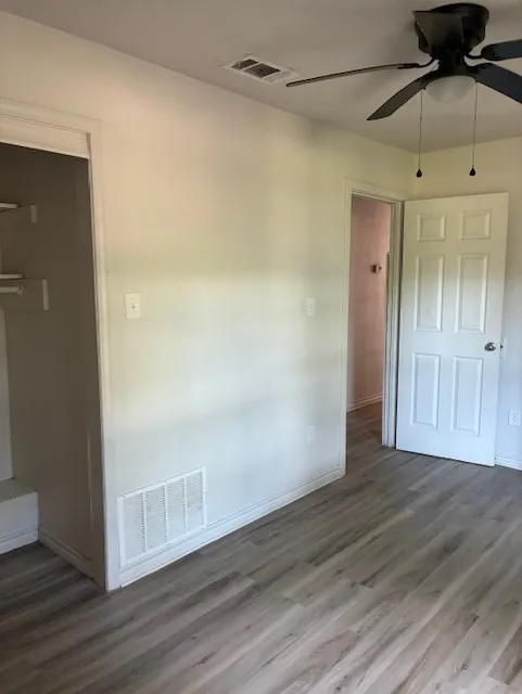 Single Family Residence For Sale in Henderson County , 120 Pierce Drive, Mabank, Texas 75156, 4 Bedroom, 3 Bathroom, Garage spaces, 1,697 Sqft, built in 1995, Preowned, mls#21236786, Real Estate Agent in Mabank, Homes For Sale in Henderson county, Homes For Sale in Mabank, Realtor in Mabank Texas, Real Estate Brokerage Independent Realty Texas, Luminita Cordes Realtor