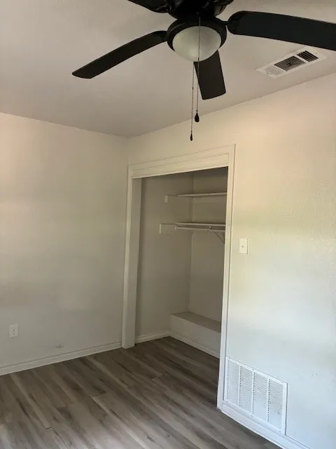 Single Family Residence For Sale in Henderson County , 120 Pierce Drive, Mabank, Texas 75156, 4 Bedroom, 3 Bathroom, Garage spaces, 1,697 Sqft, built in 1995, Preowned, mls#21236786, Real Estate Agent in Mabank, Homes For Sale in Henderson county, Homes For Sale in Mabank, Realtor in Mabank Texas, Real Estate Brokerage Independent Realty Texas, Luminita Cordes Realtor