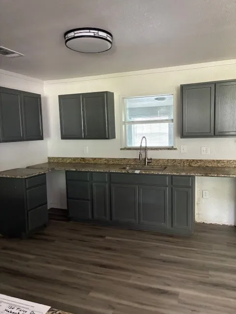 Single Family Residence For Sale in Henderson County , 120 Pierce Drive, Mabank, Texas 75156, 4 Bedroom, 3 Bathroom, Garage spaces, 1,697 Sqft, built in 1995, Preowned, mls#21236786, Real Estate Agent in Mabank, Homes For Sale in Henderson county, Homes For Sale in Mabank, Realtor in Mabank Texas, Real Estate Brokerage Independent Realty Texas, Luminita Cordes Realtor