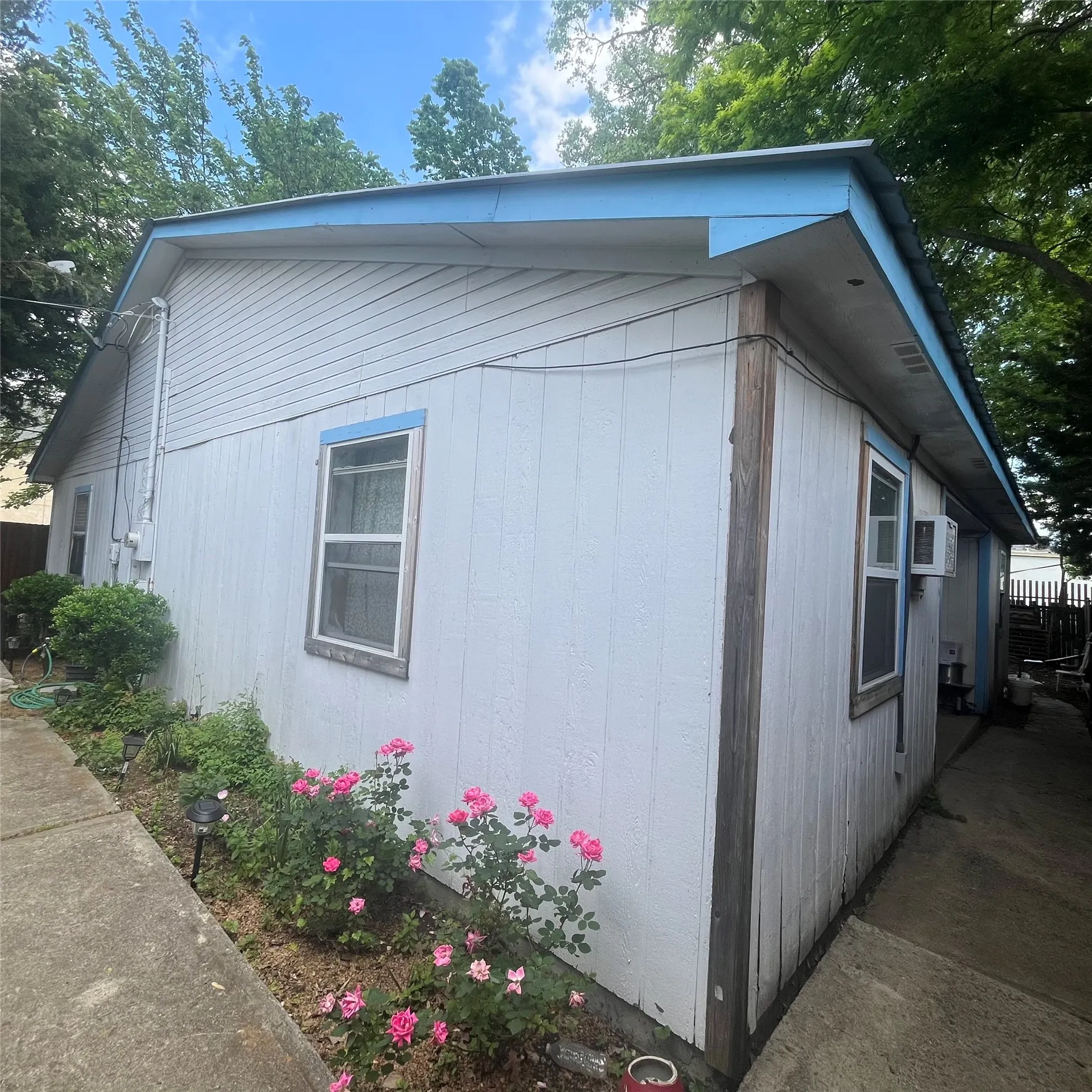 Single Family Residence For Sale in Collin County , 1608 Coleman Street, Mc Kinney, Texas 75069, 4 Bedroom, 4 Bathroom, 2 Garage spaces, 1,364 Sqft, built in 2001, Preowned, Price $285,000, mls#21238313, Real Estate Agent in Mc Kinney, Homes For Sale in Collin county, Homes For Sale in Mc Kinney, Realtor in Mc Kinney Texas, Real Estate Brokerage Independent Realty Texas, Luminita Cordes Realtor
