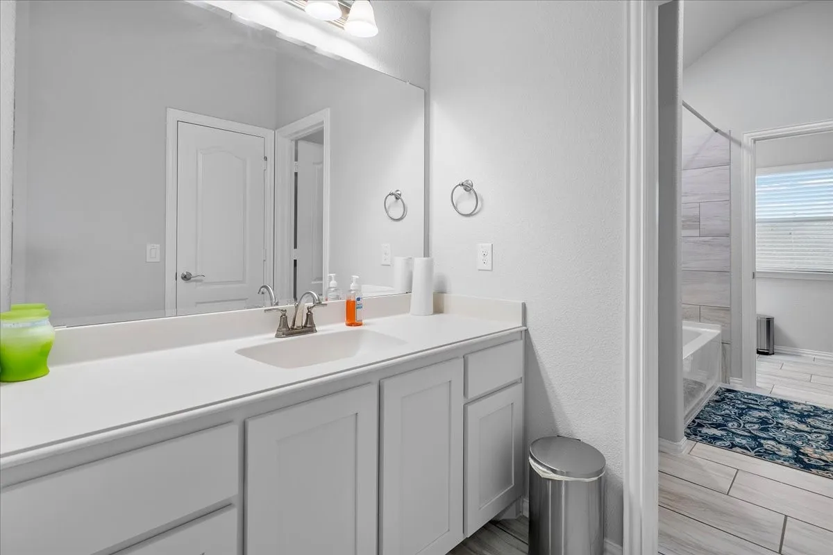Single Family Residence For Sale in Dallas County , 1224 Crawford Drive, De Soto, Texas 75115, 5 Bedroom, 4 Bathroom, 2 Garage spaces, 3,304 Sqft, built in 2020, Preowned, mls#21248001, Real Estate Agent in De Soto, Homes For Sale in Dallas county, Homes For Sale in De Soto, Realtor in De Soto Texas, Real Estate Brokerage Independent Realty Texas, Luminita Cordes Realtor