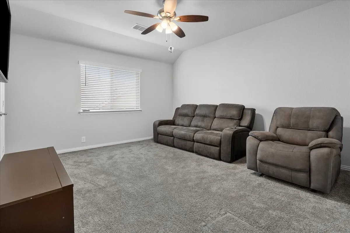 Single Family Residence For Sale in Dallas County , 1224 Crawford Drive, De Soto, Texas 75115, 5 Bedroom, 4 Bathroom, 2 Garage spaces, 3,304 Sqft, built in 2020, Preowned, mls#21248001, Real Estate Agent in De Soto, Homes For Sale in Dallas county, Homes For Sale in De Soto, Realtor in De Soto Texas, Real Estate Brokerage Independent Realty Texas, Luminita Cordes Realtor