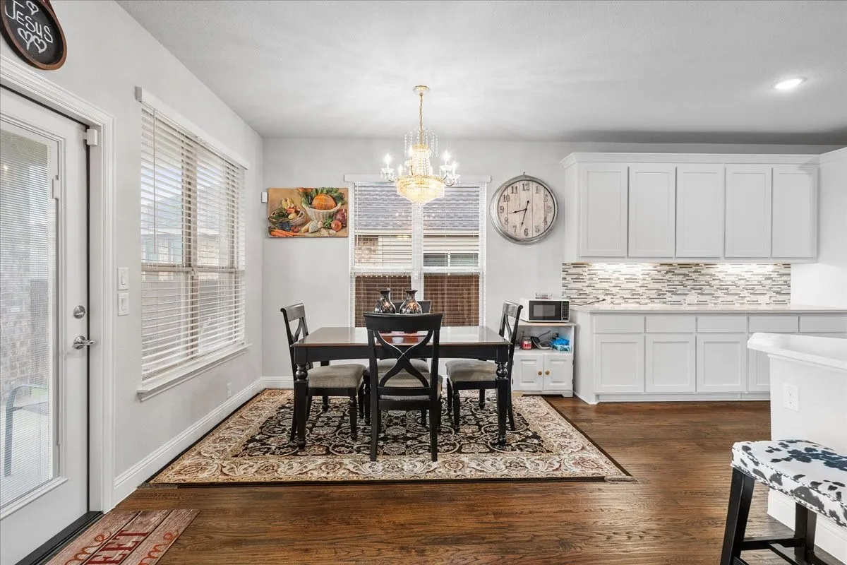 Single Family Residence For Sale in Dallas County , 1224 Crawford Drive, De Soto, Texas 75115, 5 Bedroom, 4 Bathroom, 2 Garage spaces, 3,304 Sqft, built in 2020, Preowned, mls#21248001, Real Estate Agent in De Soto, Homes For Sale in Dallas county, Homes For Sale in De Soto, Realtor in De Soto Texas, Real Estate Brokerage Independent Realty Texas, Luminita Cordes Realtor