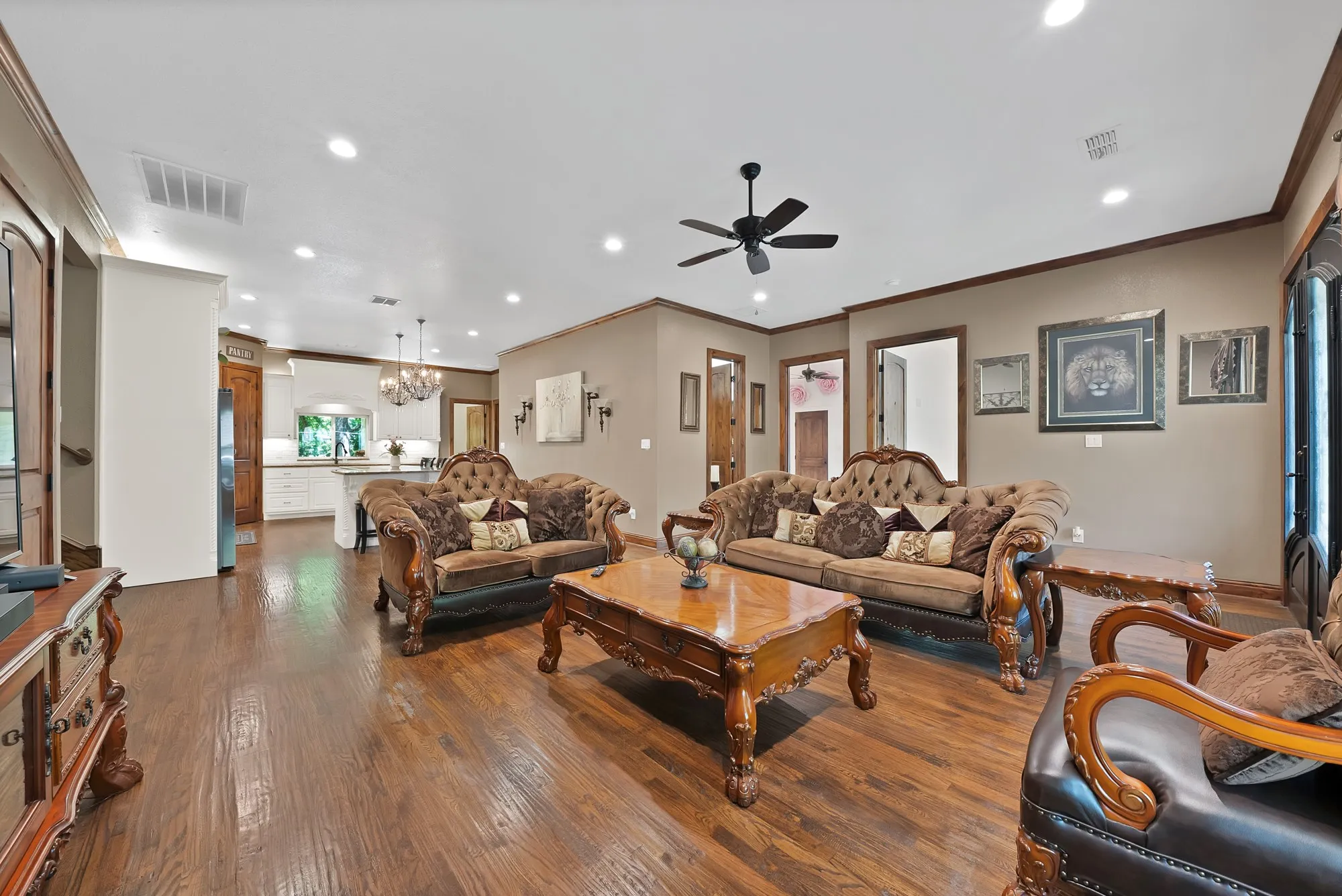 Single Family Residence For Sale in Tarrant County , 4713 Bernice Street, Haltom City, Texas 76117, 4 Bedroom, 3 Bathroom, 2 Garage spaces, 2,501 Sqft, built in 1952, mls#21247366, Real Estate Agent in Haltom City, Homes For Sale in Tarrant county, Homes For Sale in Haltom City, Realtor in Haltom City Texas, Real Estate Brokerage Independent Realty Texas, Luminita Cordes Realtor