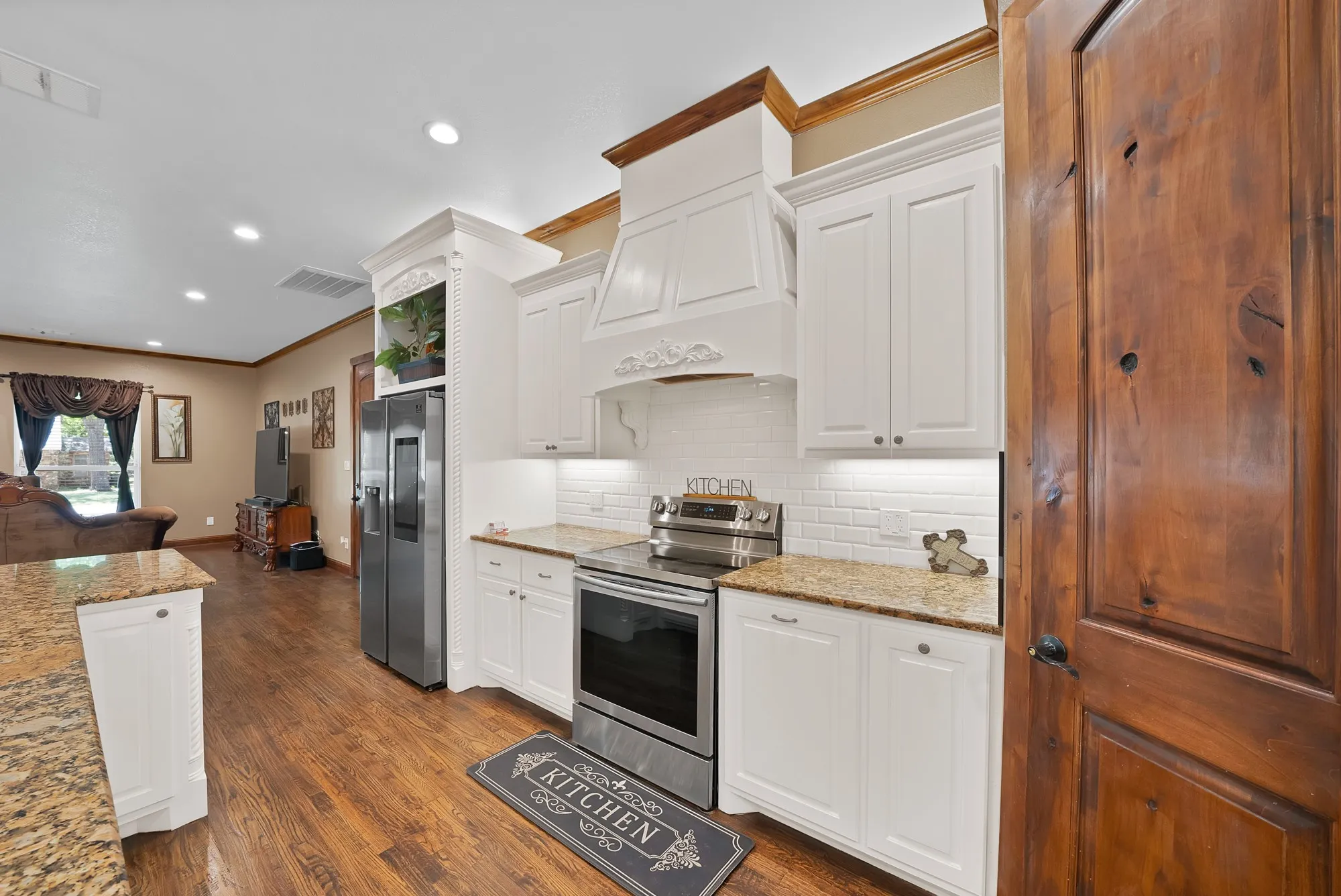 Single Family Residence For Sale in Tarrant County , 4713 Bernice Street, Haltom City, Texas 76117, 4 Bedroom, 3 Bathroom, 2 Garage spaces, 2,501 Sqft, built in 1952, mls#21247366, Real Estate Agent in Haltom City, Homes For Sale in Tarrant county, Homes For Sale in Haltom City, Realtor in Haltom City Texas, Real Estate Brokerage Independent Realty Texas, Luminita Cordes Realtor