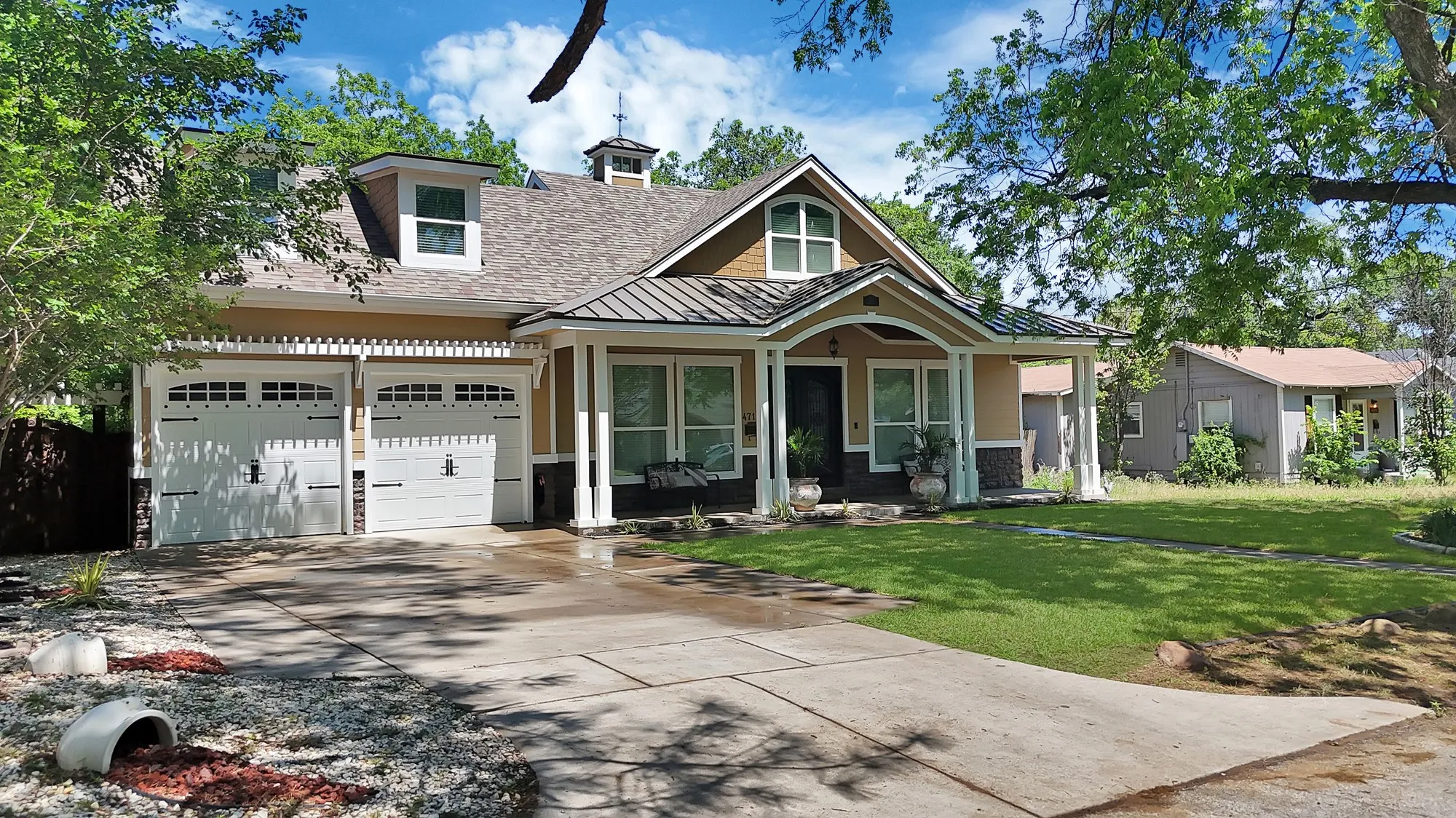 Single Family Residence For Sale in Tarrant County , 4713 Bernice Street, Haltom City, Texas 76117, 4 Bedroom, 3 Bathroom, 2 Garage spaces, 2,501 Sqft, built in 1952, mls#21247366, Real Estate Agent in Haltom City, Homes For Sale in Tarrant county, Homes For Sale in Haltom City, Realtor in Haltom City Texas, Real Estate Brokerage Independent Realty Texas, Luminita Cordes Realtor