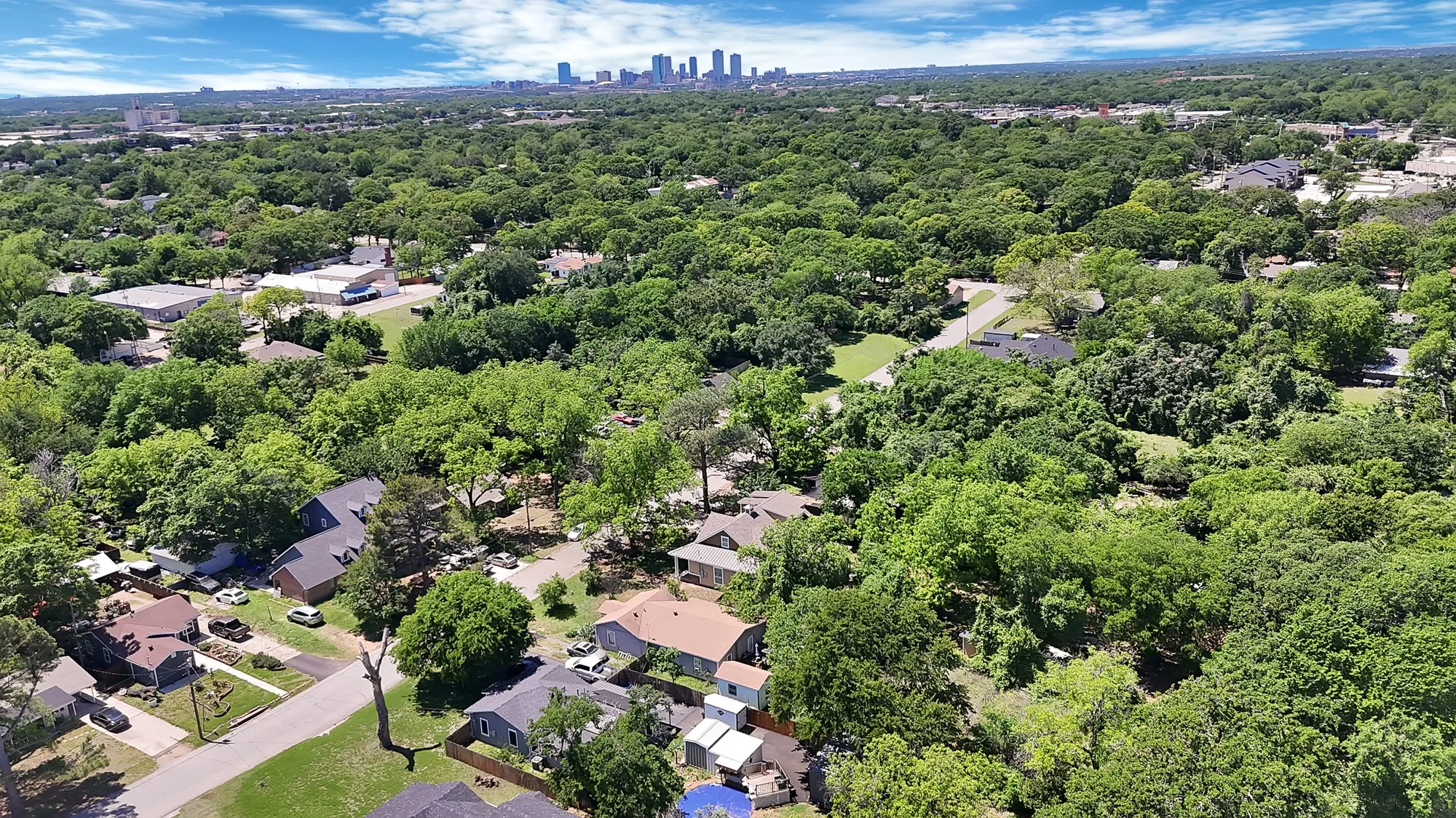 Single Family Residence For Sale in Tarrant County , 4713 Bernice Street, Haltom City, Texas 76117, 4 Bedroom, 3 Bathroom, 2 Garage spaces, 2,501 Sqft, built in 1952, mls#21247366, Real Estate Agent in Haltom City, Homes For Sale in Tarrant county, Homes For Sale in Haltom City, Realtor in Haltom City Texas, Real Estate Brokerage Independent Realty Texas, Luminita Cordes Realtor