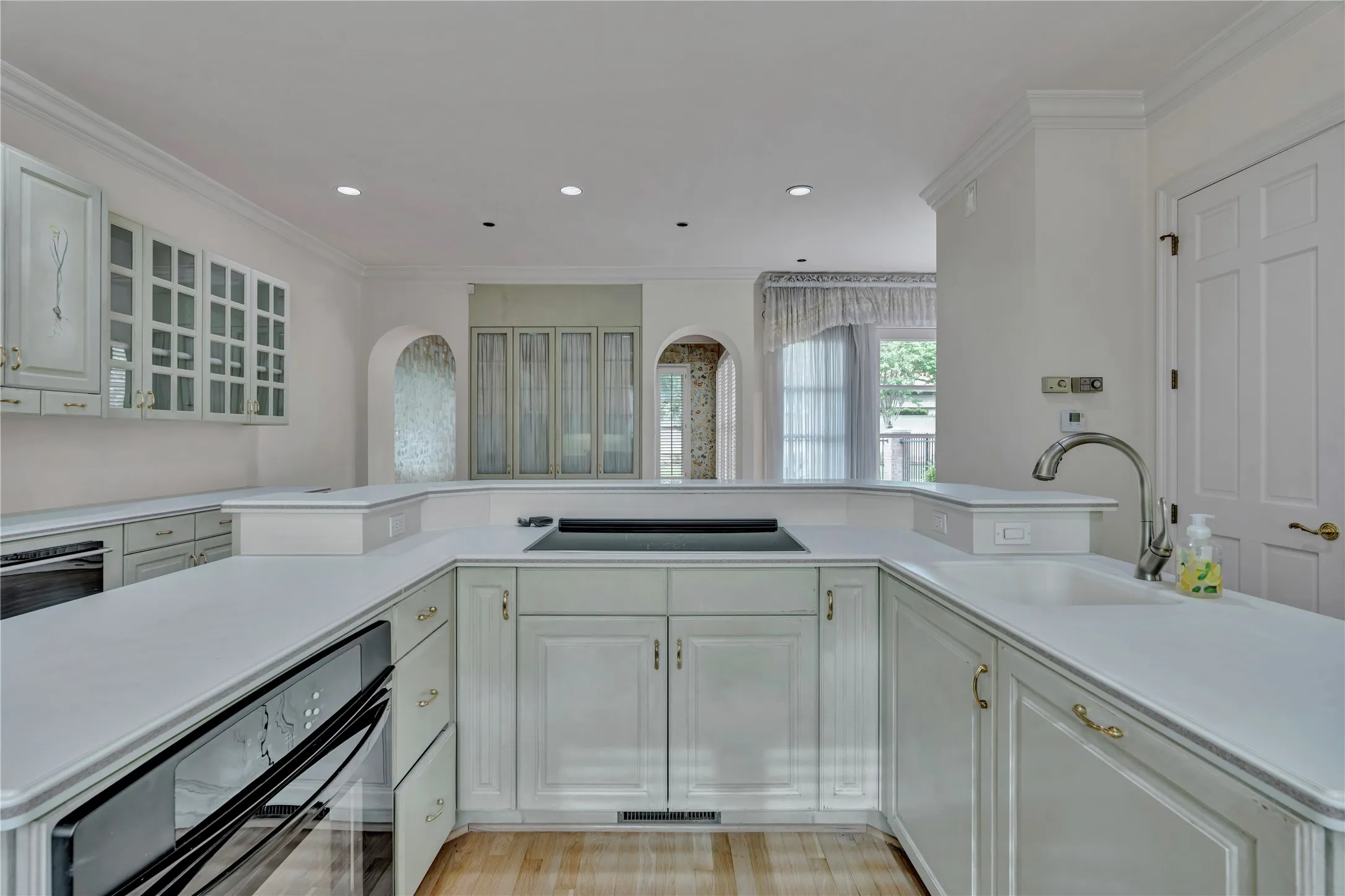Single Family Residence For Sale in Tarrant County , 4733 Harley Avenue, Fort Worth, Texas 76107, 3 Bedroom, 5 Bathroom, 3 Garage spaces, 4,783 Sqft, built in 1993, mls#21248027, Real Estate Agent in Fort Worth, Homes For Sale in Tarrant county, Homes For Sale in Fort Worth, Realtor in Fort Worth Texas, Real Estate Brokerage Independent Realty Texas, Luminita Cordes Realtor