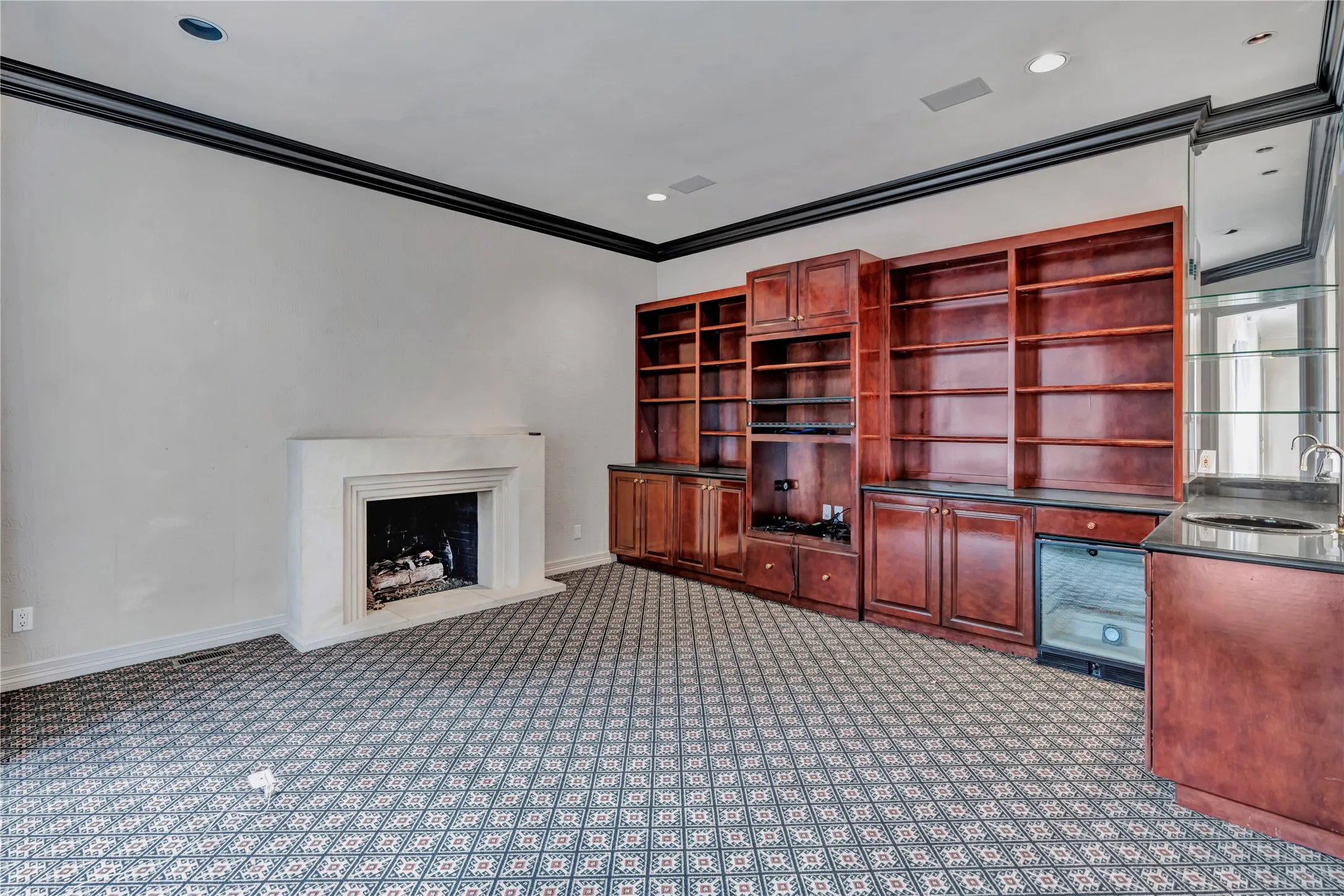 Single Family Residence For Sale in Tarrant County , 4733 Harley Avenue, Fort Worth, Texas 76107, 3 Bedroom, 5 Bathroom, 3 Garage spaces, 4,783 Sqft, built in 1993, mls#21248027, Real Estate Agent in Fort Worth, Homes For Sale in Tarrant county, Homes For Sale in Fort Worth, Realtor in Fort Worth Texas, Real Estate Brokerage Independent Realty Texas, Luminita Cordes Realtor