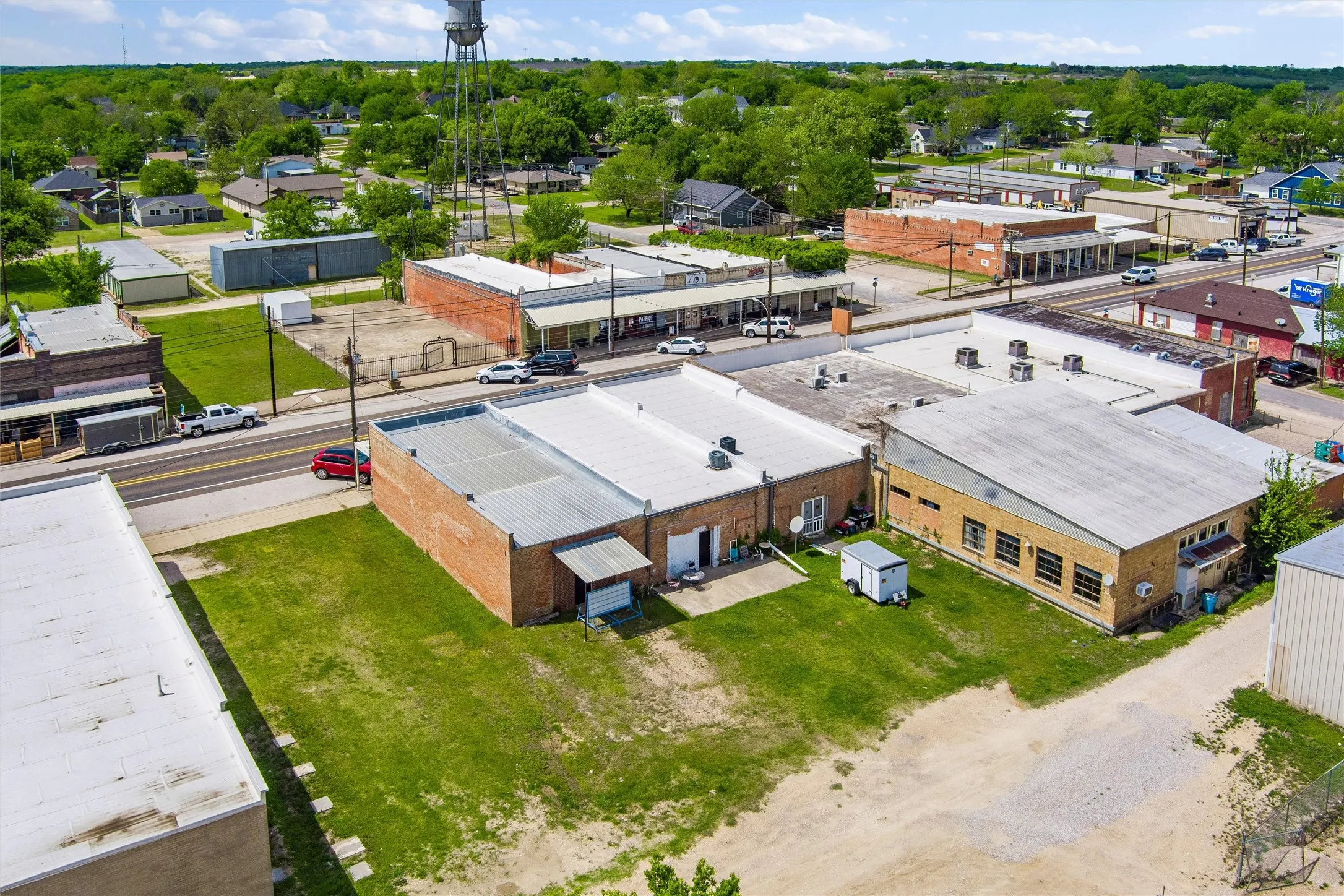 Business For Sale in Ellis County , 211-213 Main Street, Maypearl, Texas 76064, 0, 0, Garage spaces, 0 Sqft, built in 1920, Preowned, mls#21246800, Real Estate Agent in Maypearl, Homes For Sale in Ellis county, Homes For Sale in Maypearl, Realtor in Maypearl Texas, Real Estate Brokerage Independent Realty Texas, Luminita Cordes Realtor