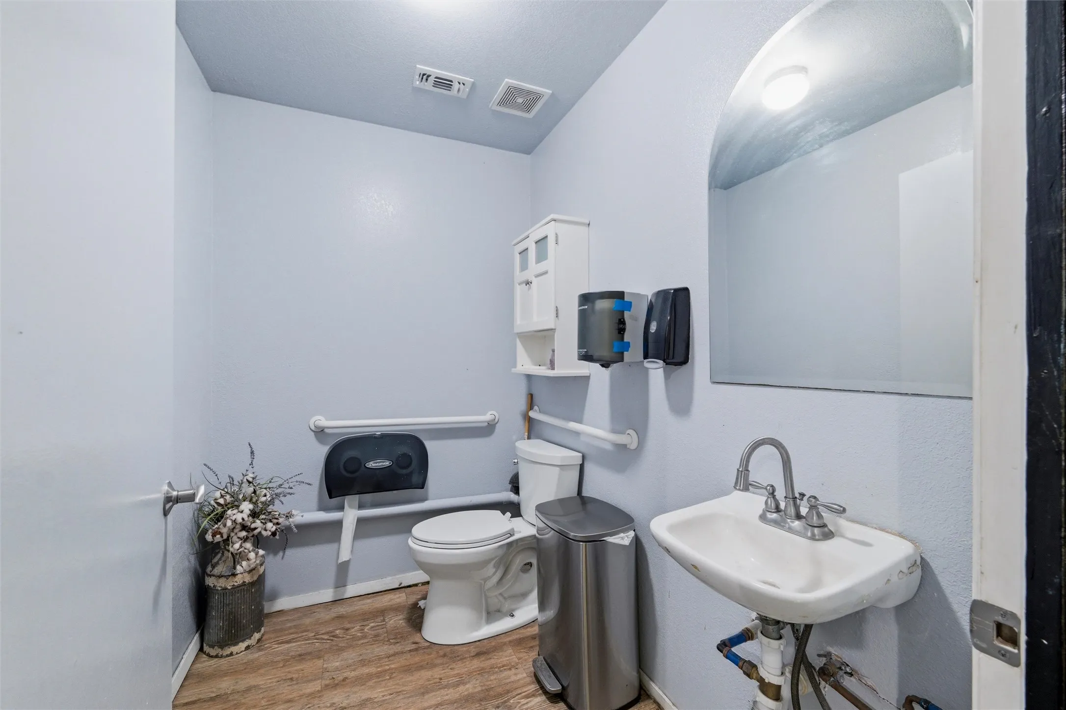 Business For Sale in Ellis County , 211-213 Main Street, Maypearl, Texas 76064, 0, 0, Garage spaces, 0 Sqft, built in 1920, Preowned, mls#21246800, Real Estate Agent in Maypearl, Homes For Sale in Ellis county, Homes For Sale in Maypearl, Realtor in Maypearl Texas, Real Estate Brokerage Independent Realty Texas, Luminita Cordes Realtor
