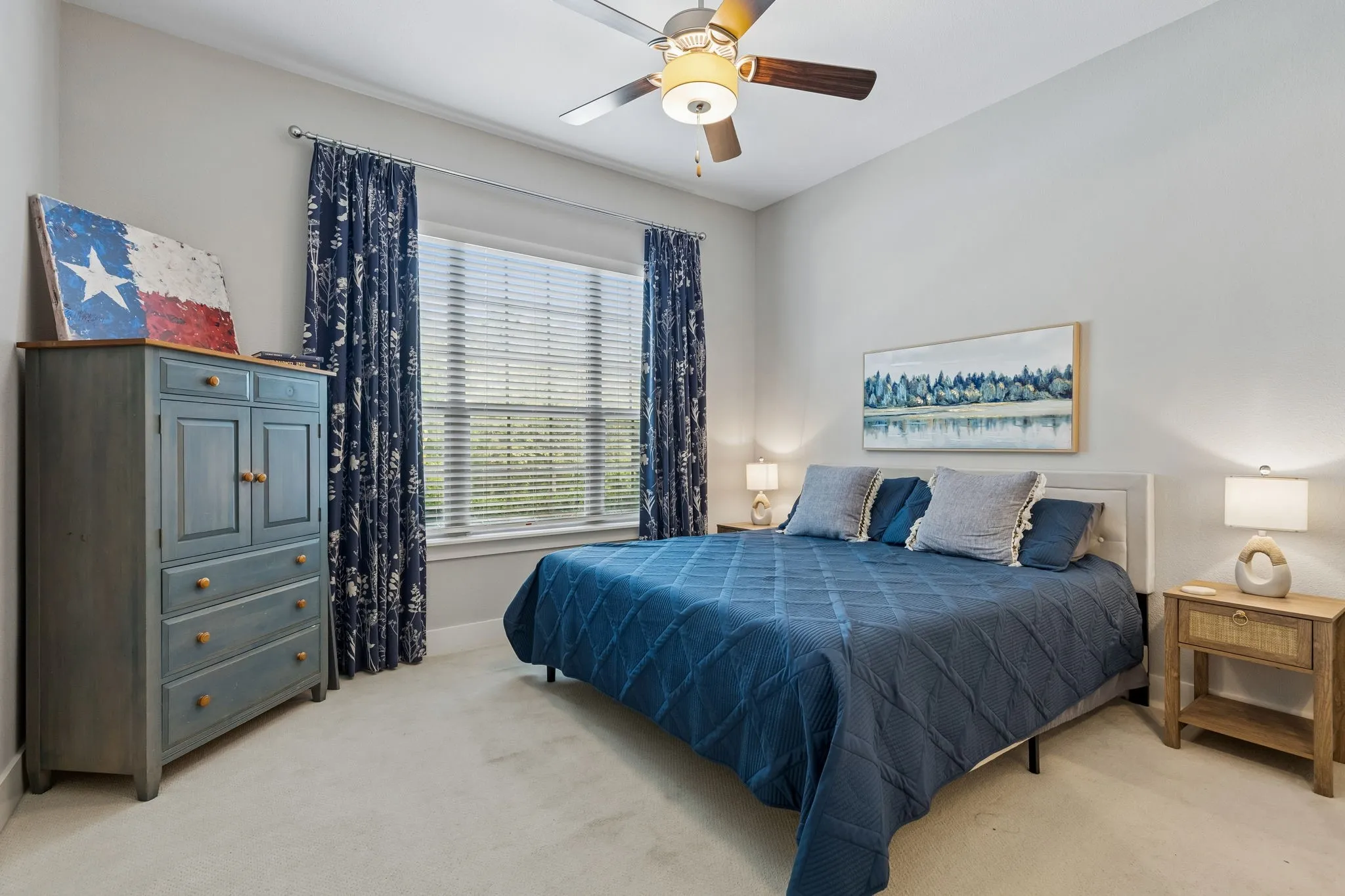 Single Family Residence For Sale in Denton County , 4908 Union Park Boulevard E, Little Elm, Texas 76227, 4 Bedroom, 5 Bathroom, 3 Garage spaces, 4,169 Sqft, built in 2015, Preowned, mls#21247261, Real Estate Agent in Little Elm, Homes For Sale in Denton county, Homes For Sale in Little Elm, Realtor in Little Elm Texas, Real Estate Brokerage Independent Realty Texas, Luminita Cordes Realtor